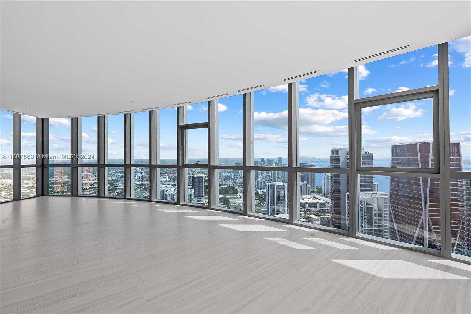 PARAMOUNT MIAMI WORLDCENT - Residential