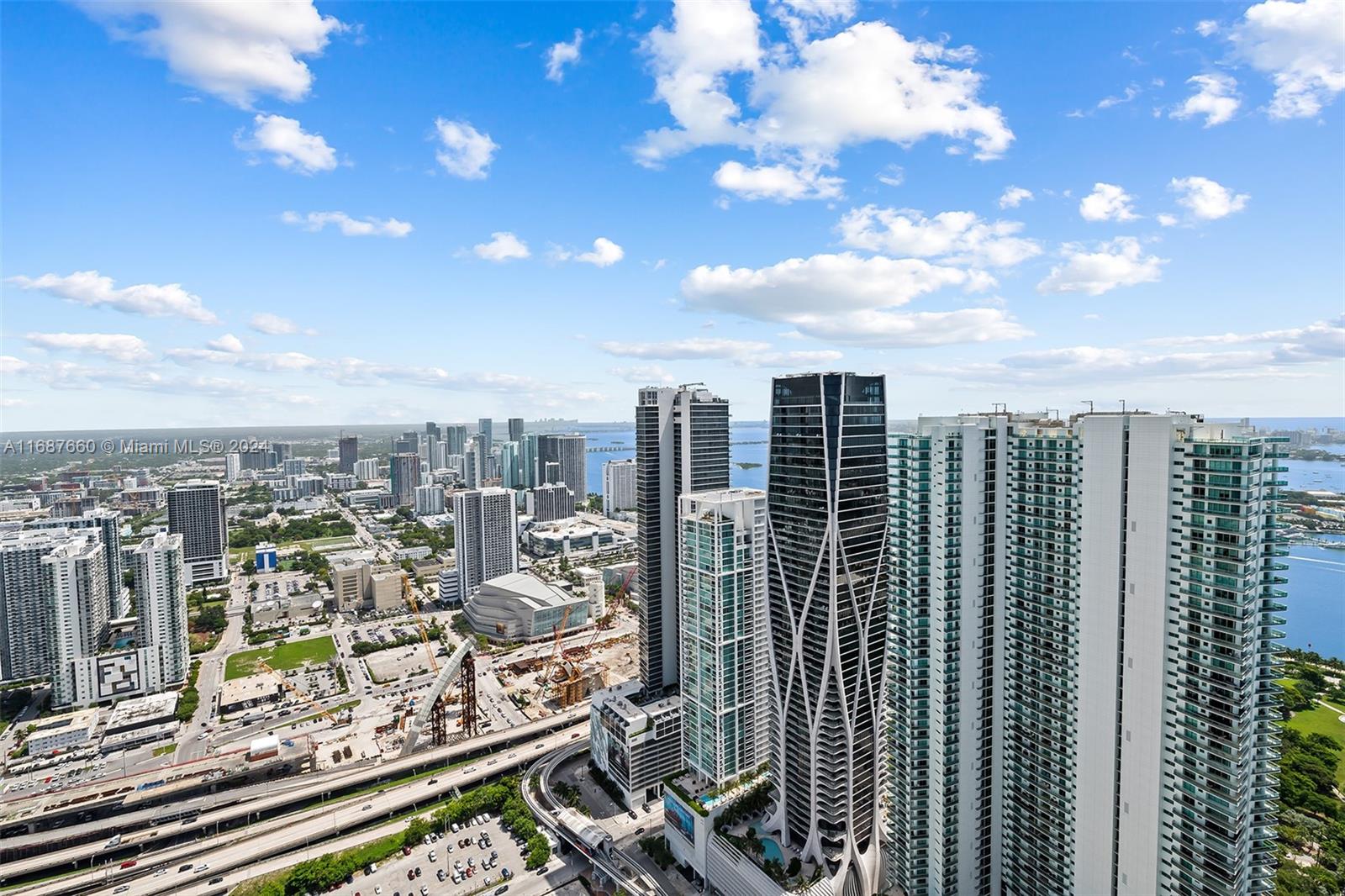 PARAMOUNT MIAMI WORLDCENT - Residential