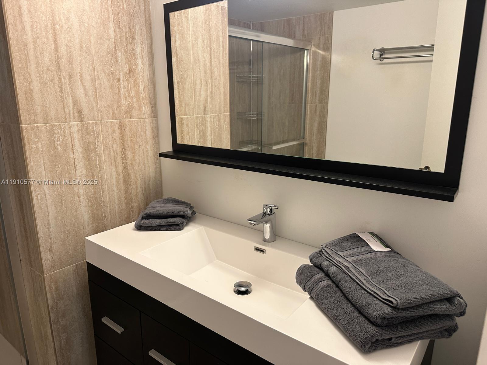 COMMODORE PLAZA CONDO - Residential