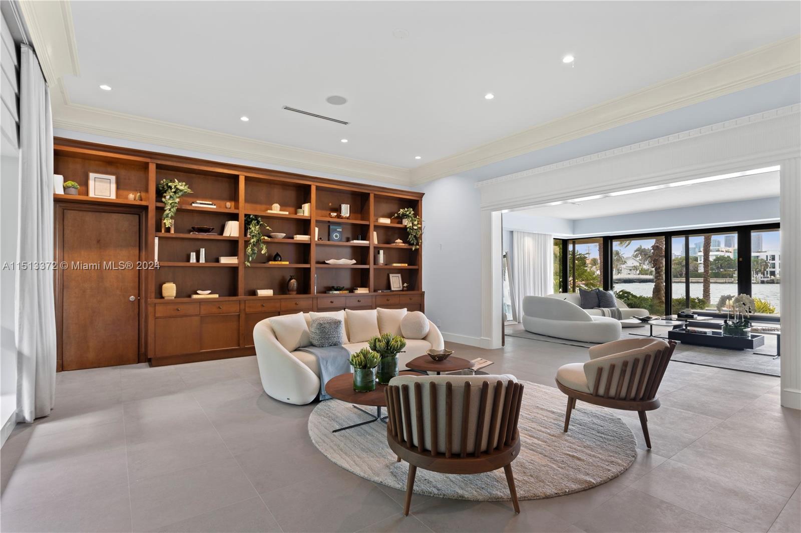 SAN MARINO ISLAND - Residential