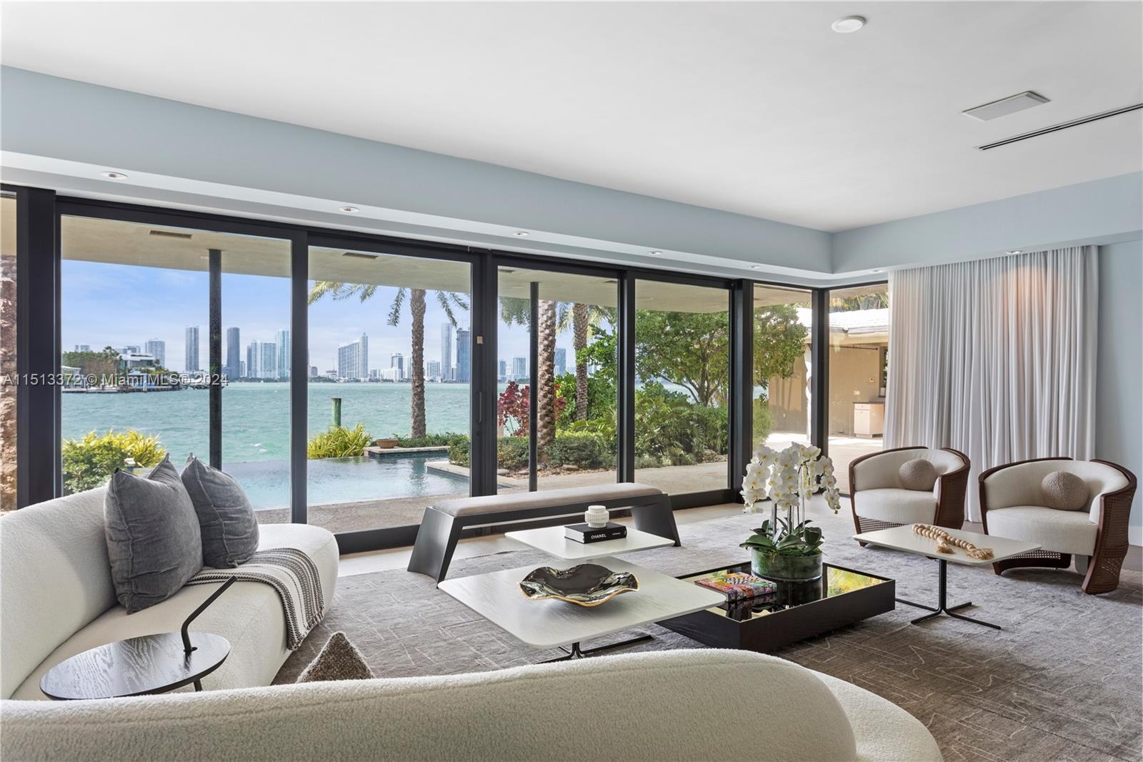 SAN MARINO ISLAND - Residential