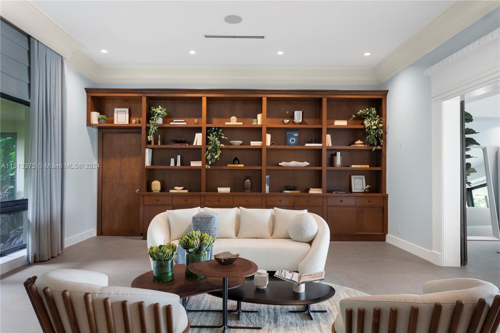 SAN MARINO ISLAND - Residential