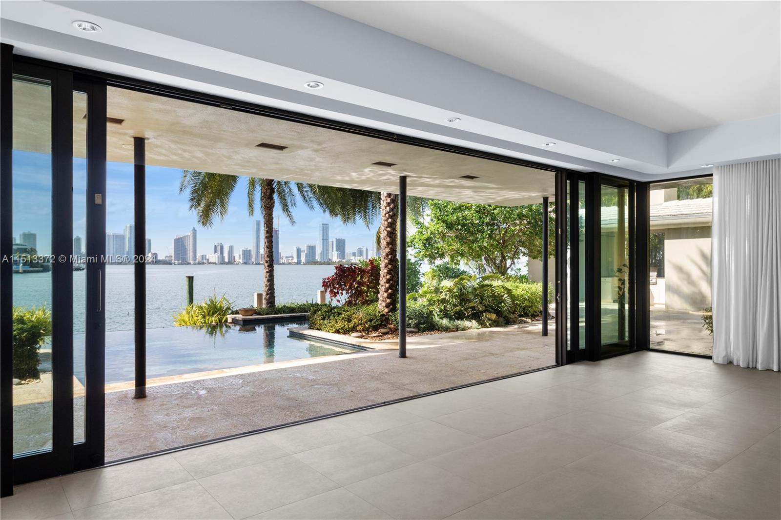 SAN MARINO ISLAND - Residential