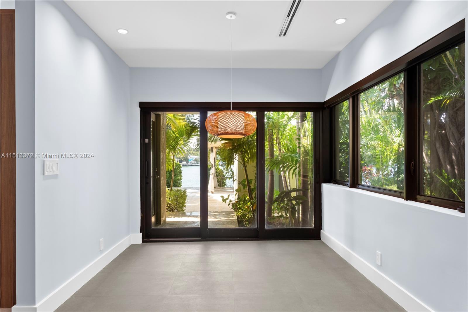 SAN MARINO ISLAND - Residential