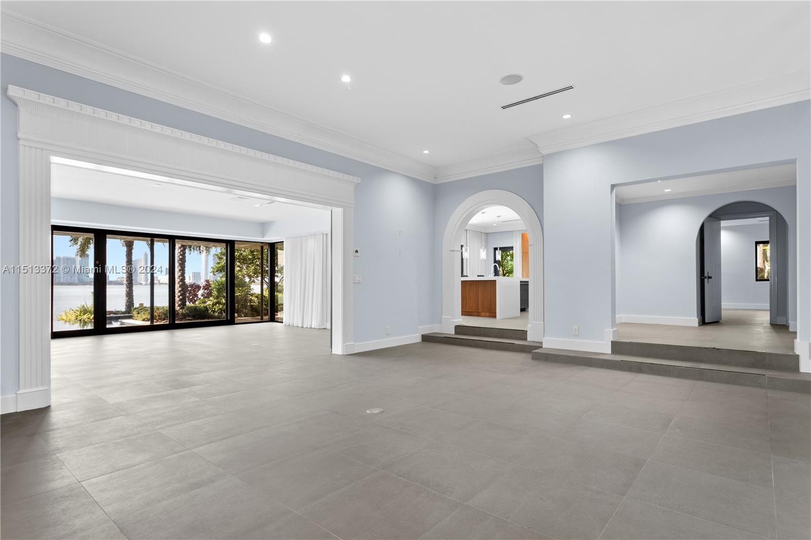 SAN MARINO ISLAND - Residential