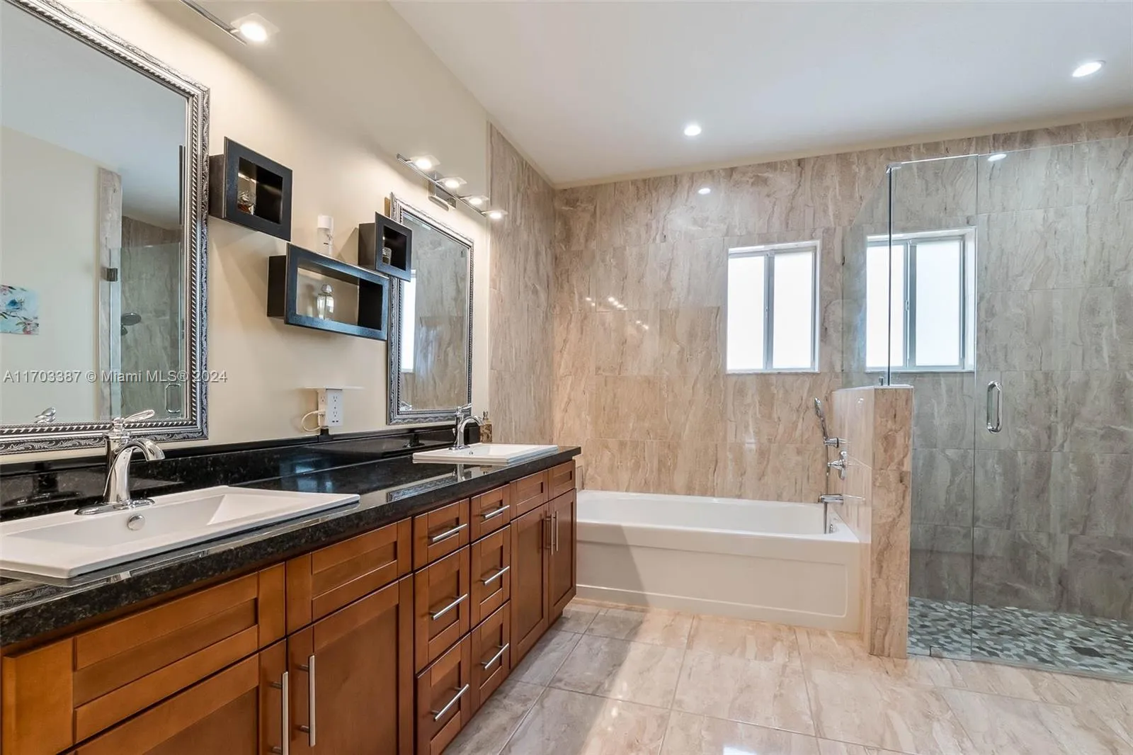 Cutler Bay, Florida 33157, United States, 4 Bedrooms Bedrooms, ,4 BathroomsBathrooms,Residential,Active,28902