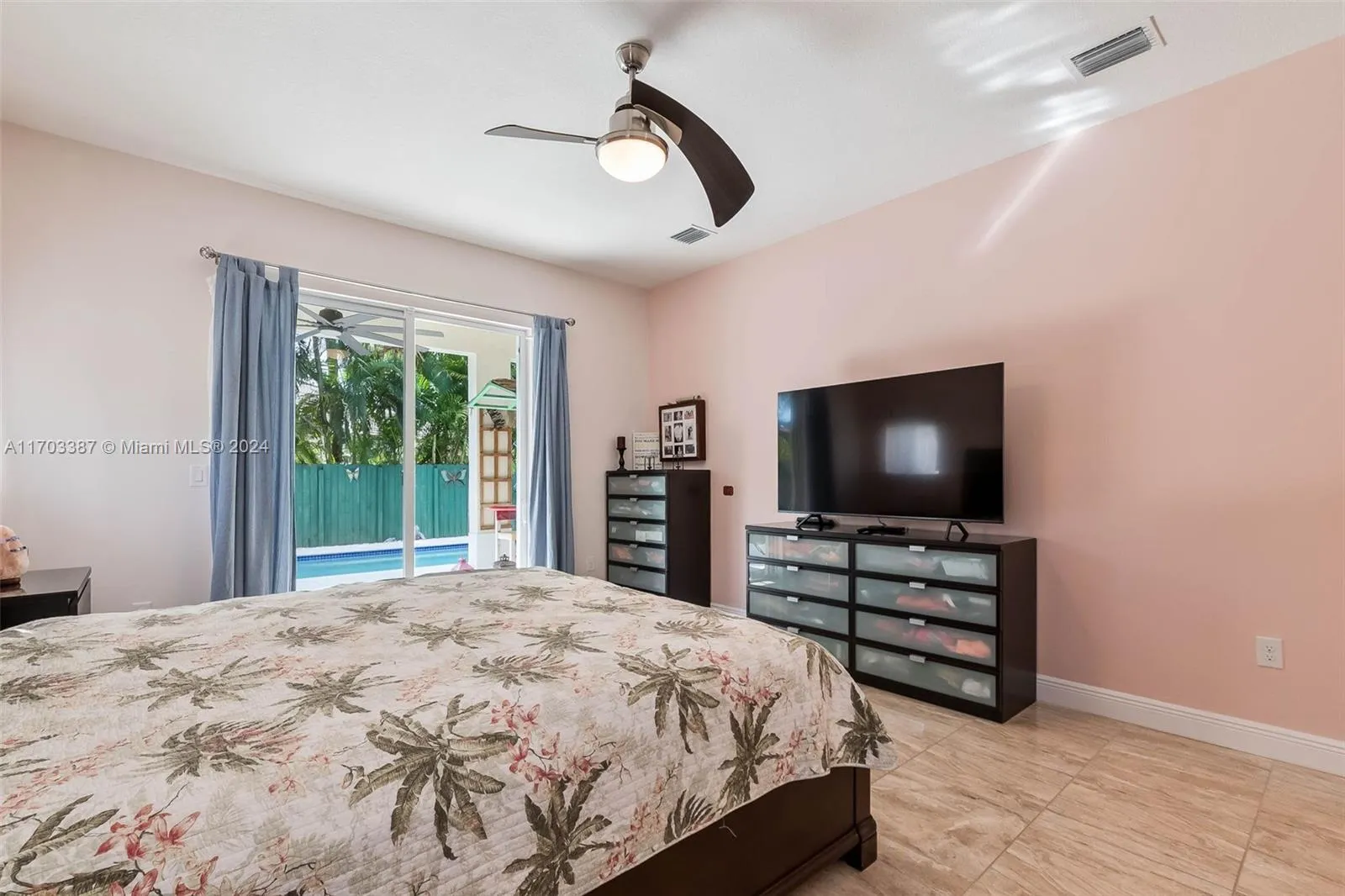 Cutler Bay, Florida 33157, United States, 4 Bedrooms Bedrooms, ,4 BathroomsBathrooms,Residential,Active,28902