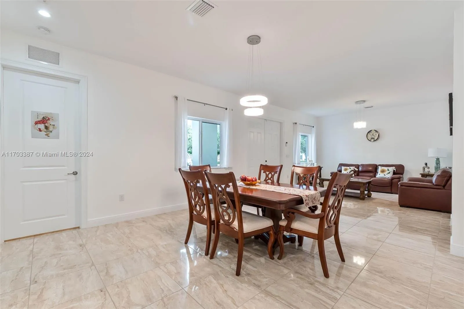 Cutler Bay, Florida 33157, United States, 4 Bedrooms Bedrooms, ,4 BathroomsBathrooms,Residential,Active,28902