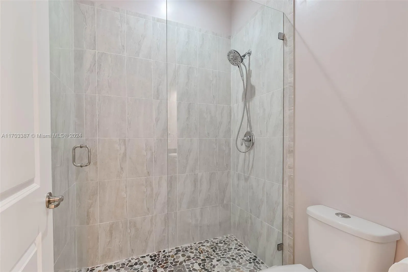 Cutler Bay, Florida 33157, United States, 4 Bedrooms Bedrooms, ,4 BathroomsBathrooms,Residential,Active,28902