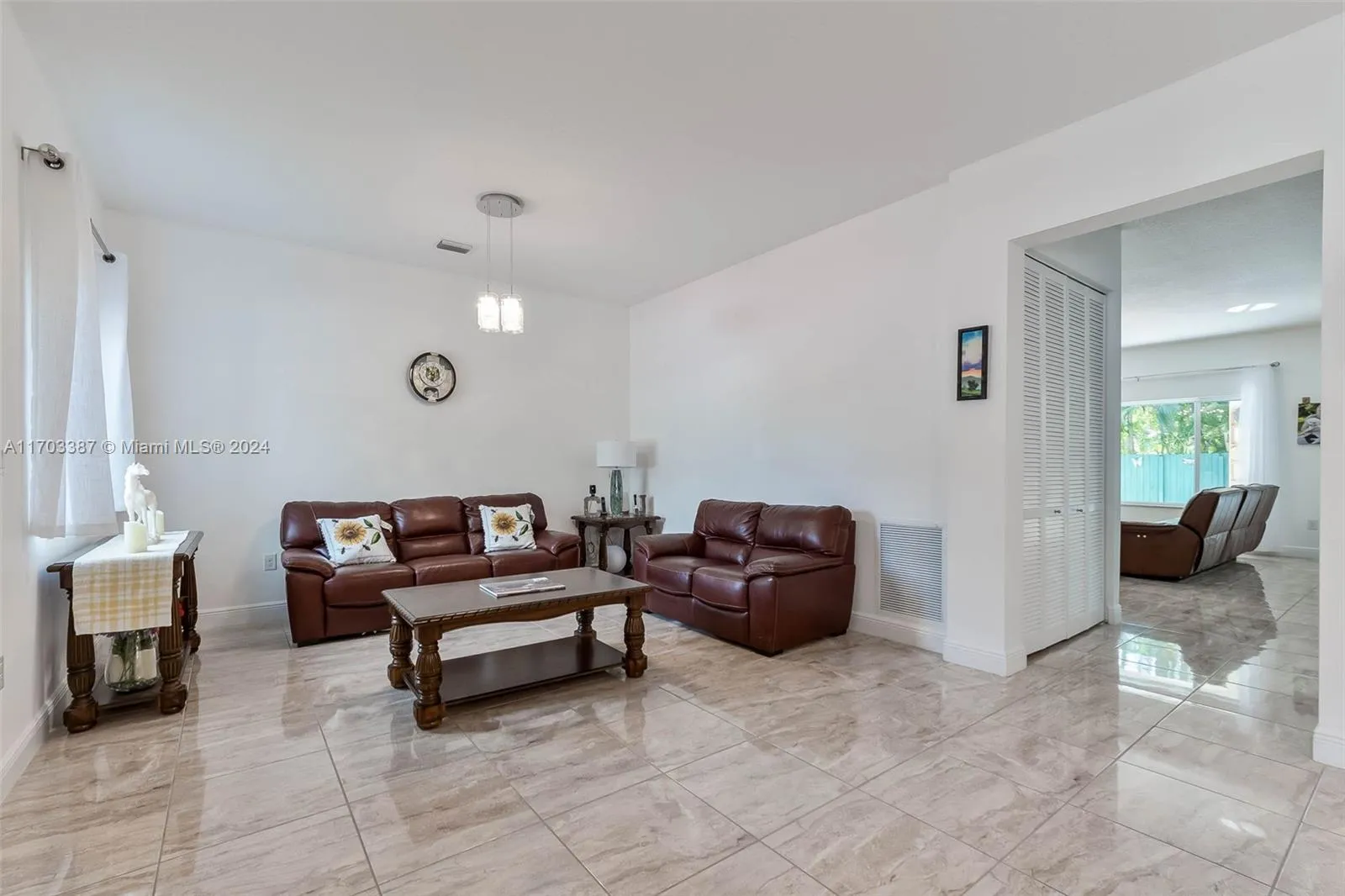 Cutler Bay, Florida 33157, United States, 4 Bedrooms Bedrooms, ,4 BathroomsBathrooms,Residential,Active,28902