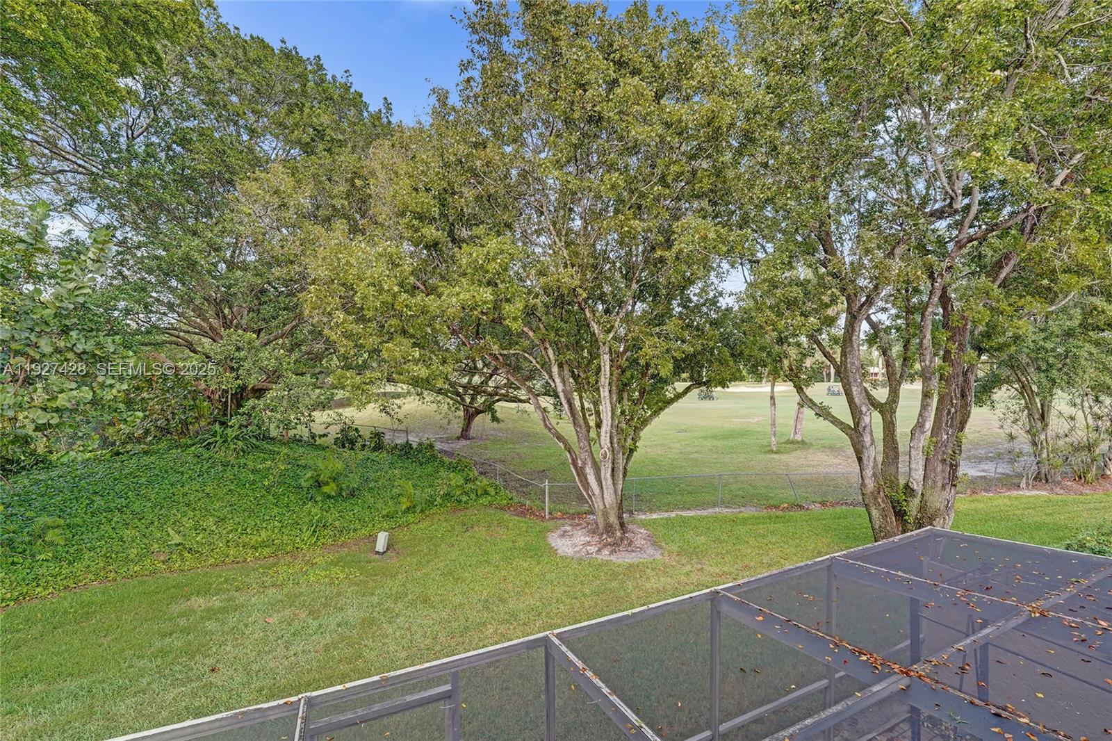 TOWNHOUSES OF EMERALD HIL - Residential