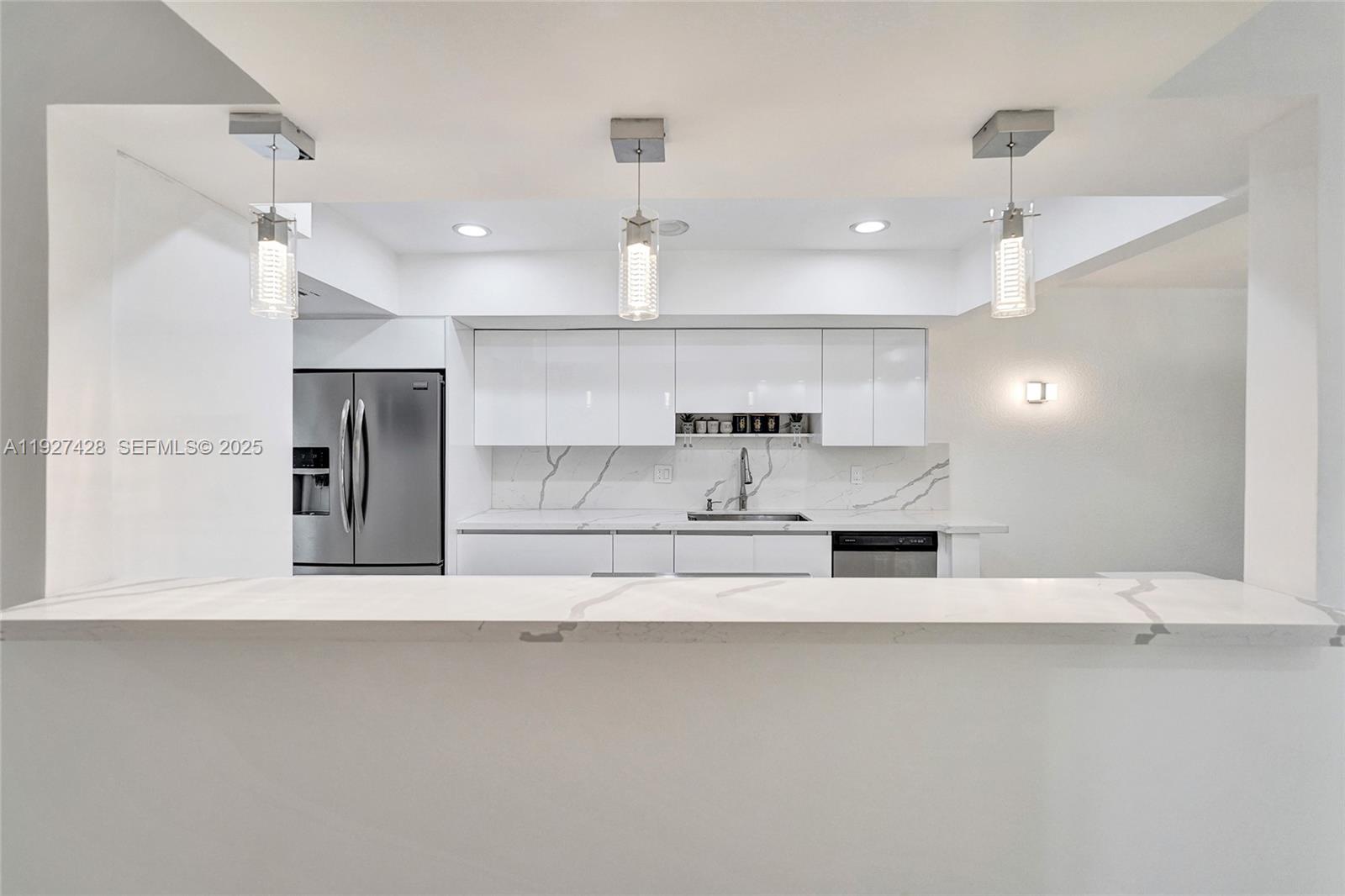 TOWNHOUSES OF EMERALD HIL - Residential