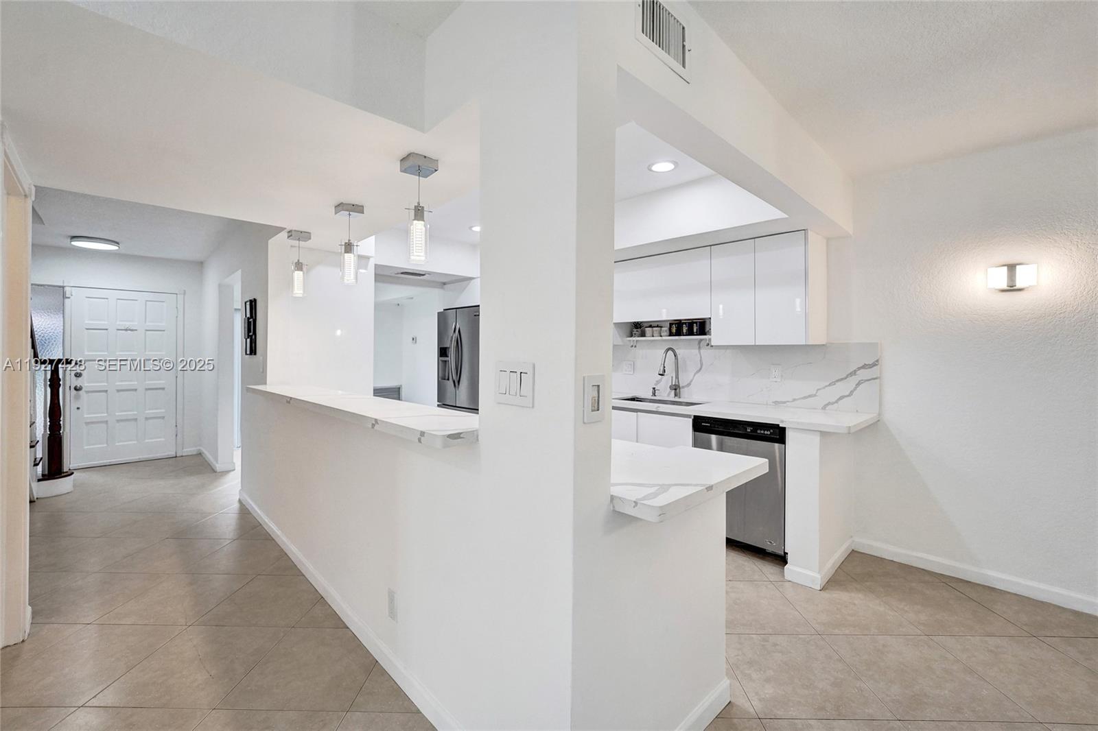 TOWNHOUSES OF EMERALD HIL - Residential