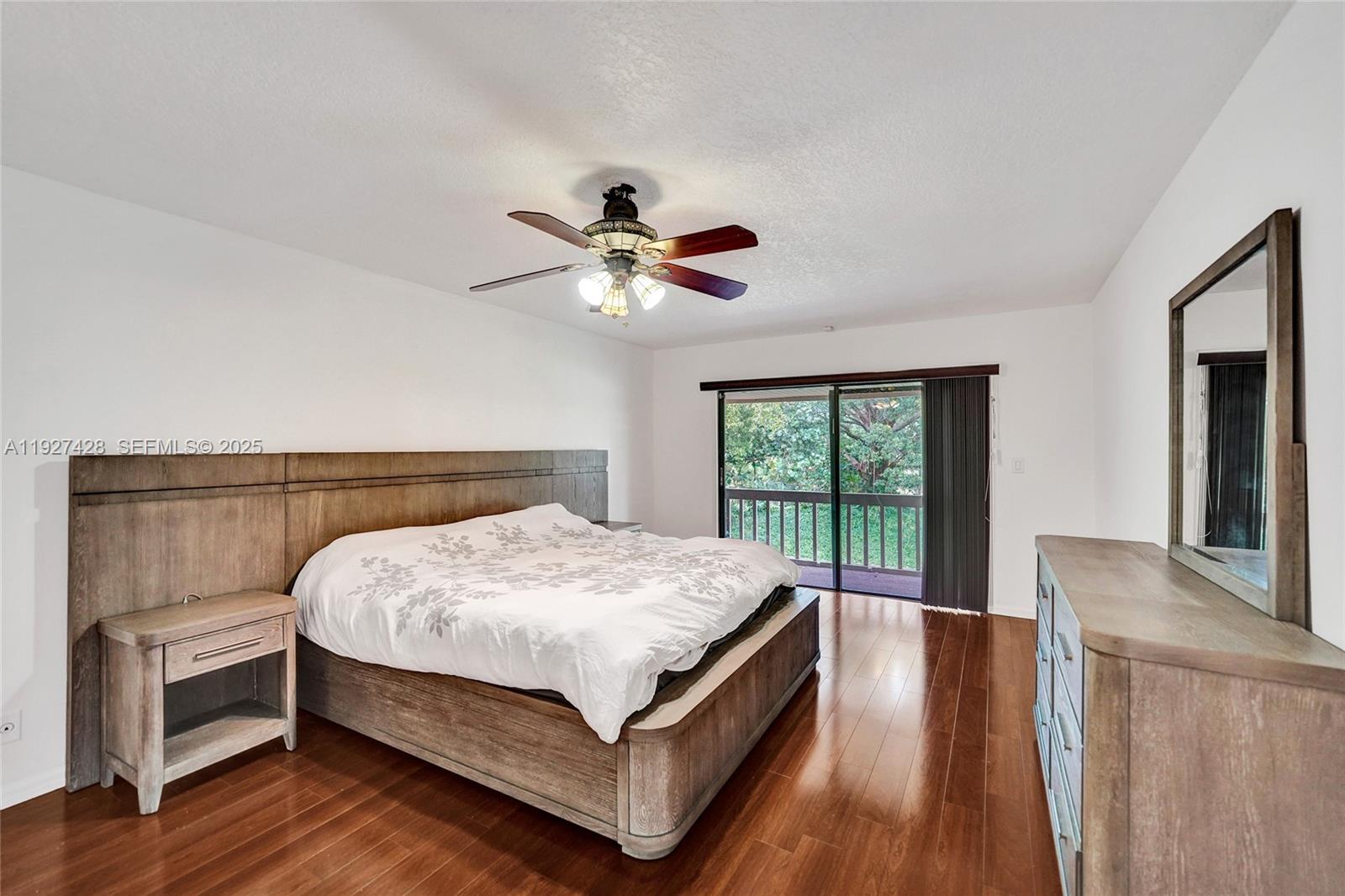 TOWNHOUSES OF EMERALD HIL - Residential