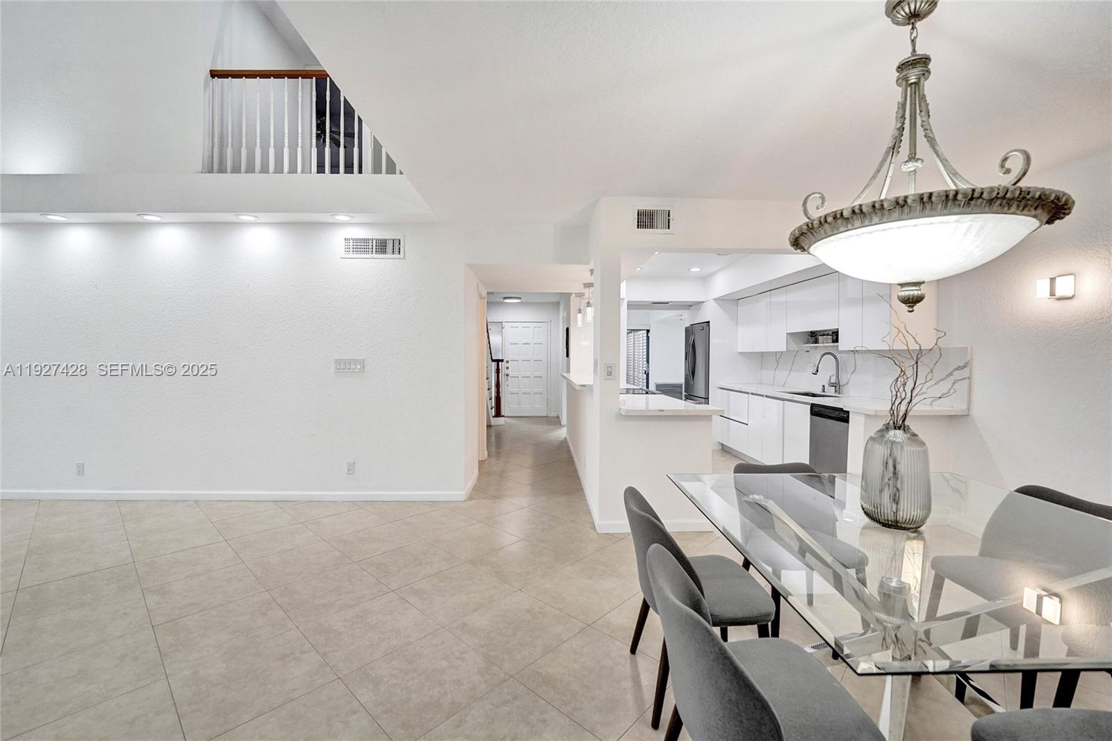 TOWNHOUSES OF EMERALD HIL - Residential