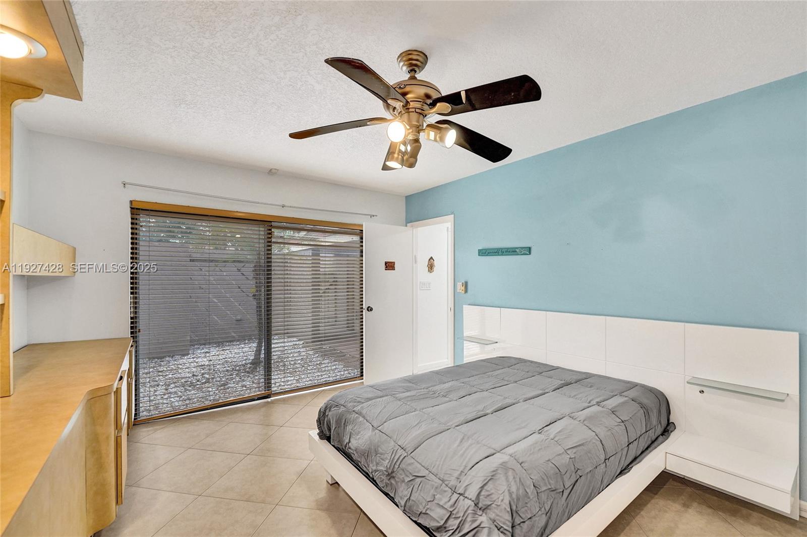 TOWNHOUSES OF EMERALD HIL - Residential