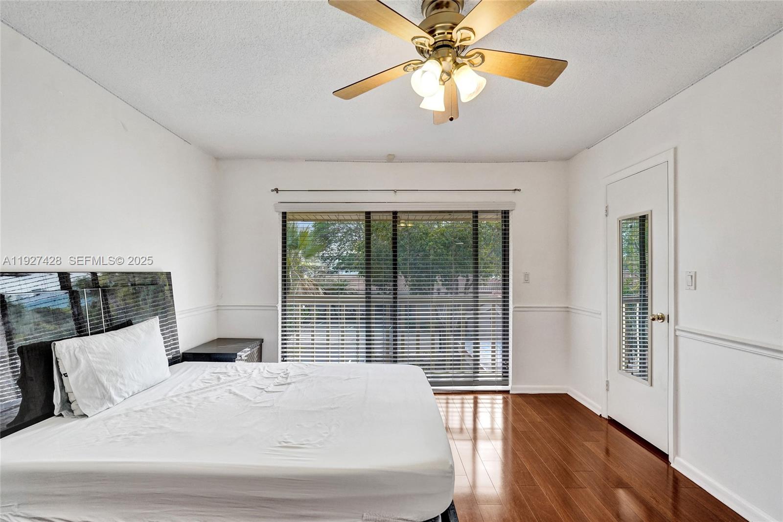 TOWNHOUSES OF EMERALD HIL - Residential