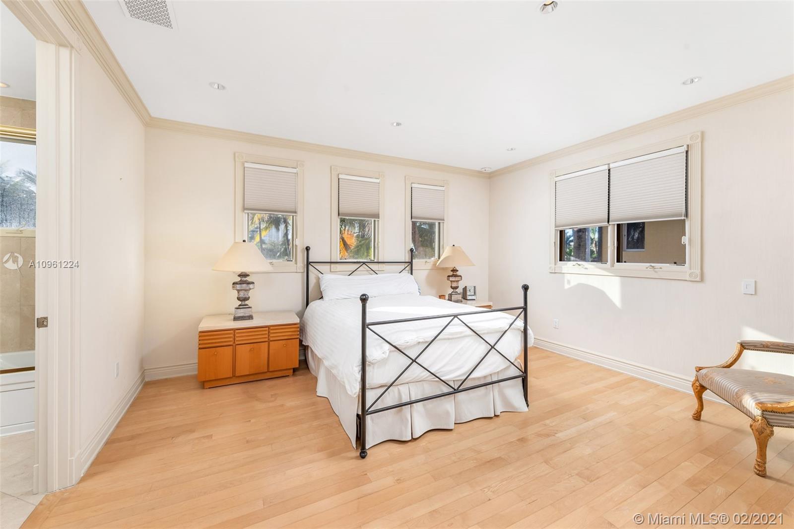 GOLDEN BEACH SEC A - Residential