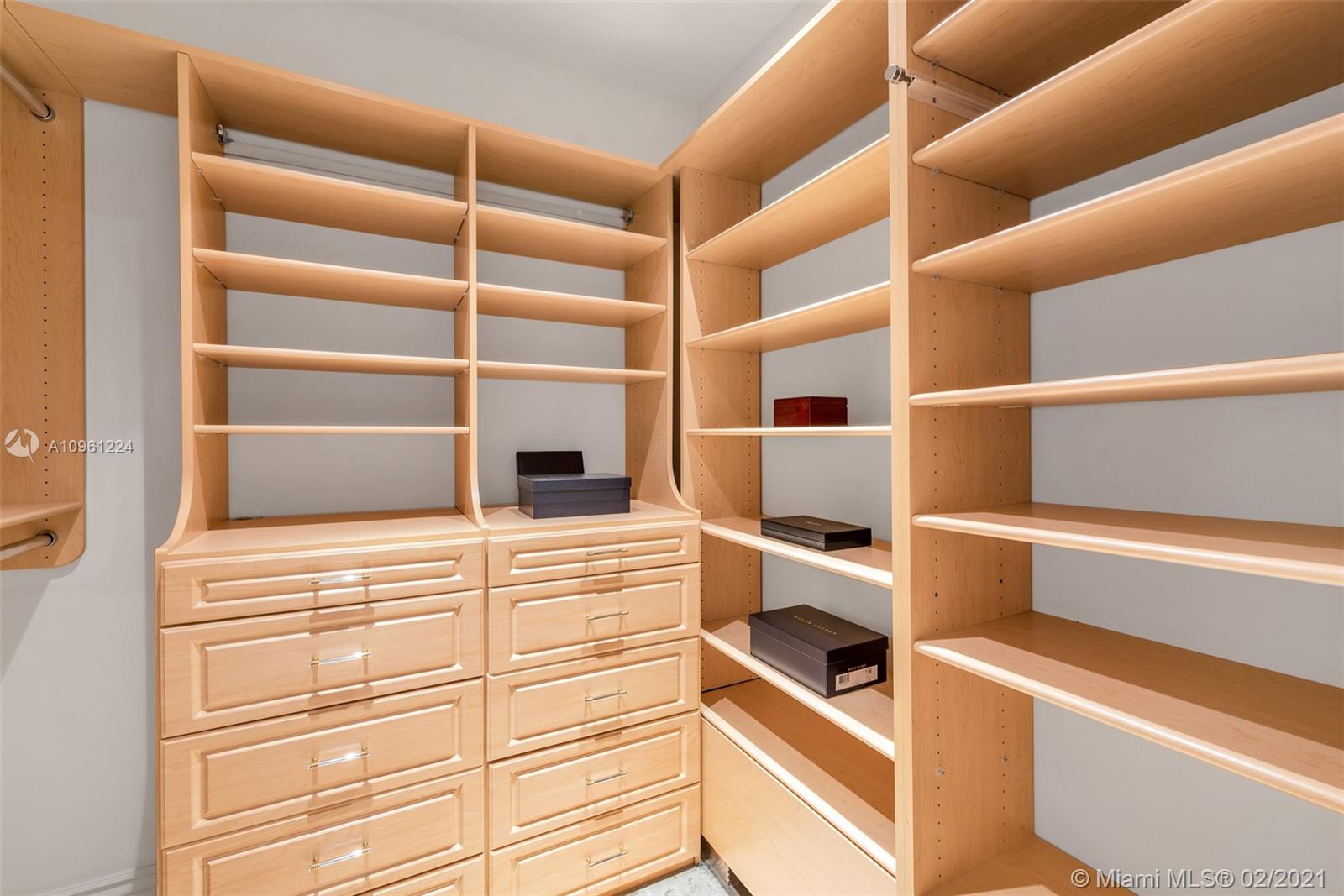 GOLDEN BEACH SEC A - Residential