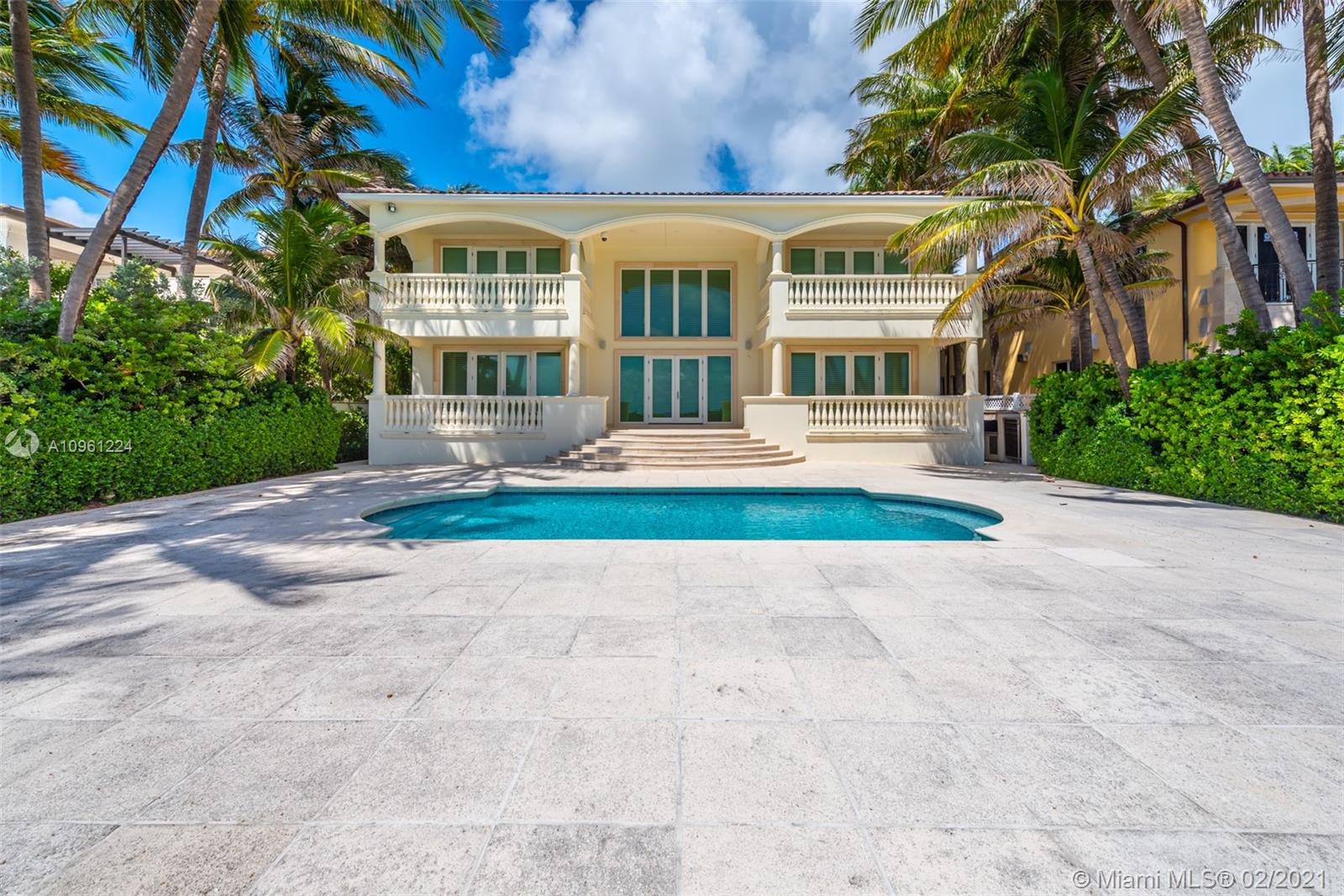 GOLDEN BEACH SEC A - Residential