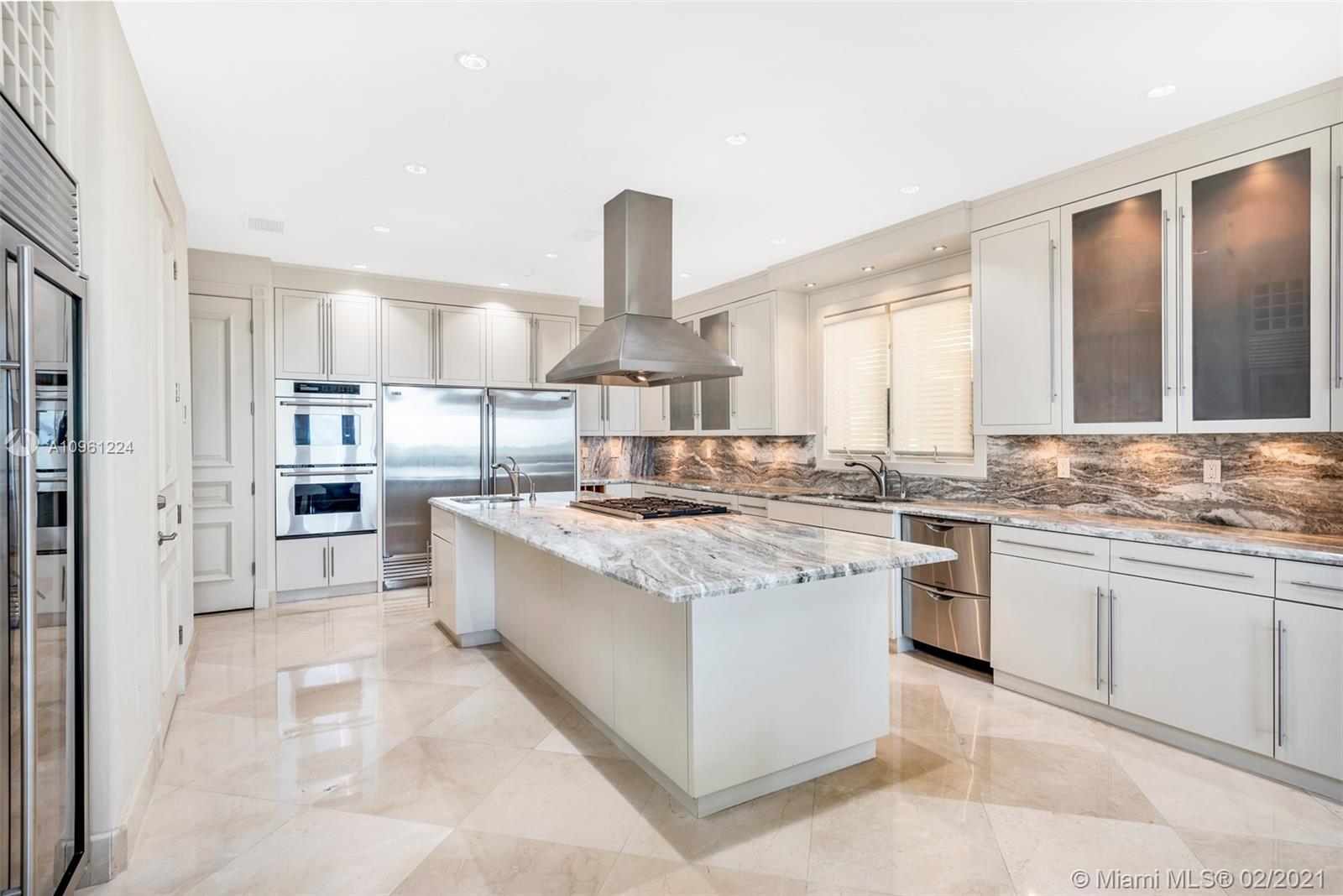 GOLDEN BEACH SEC A - Residential