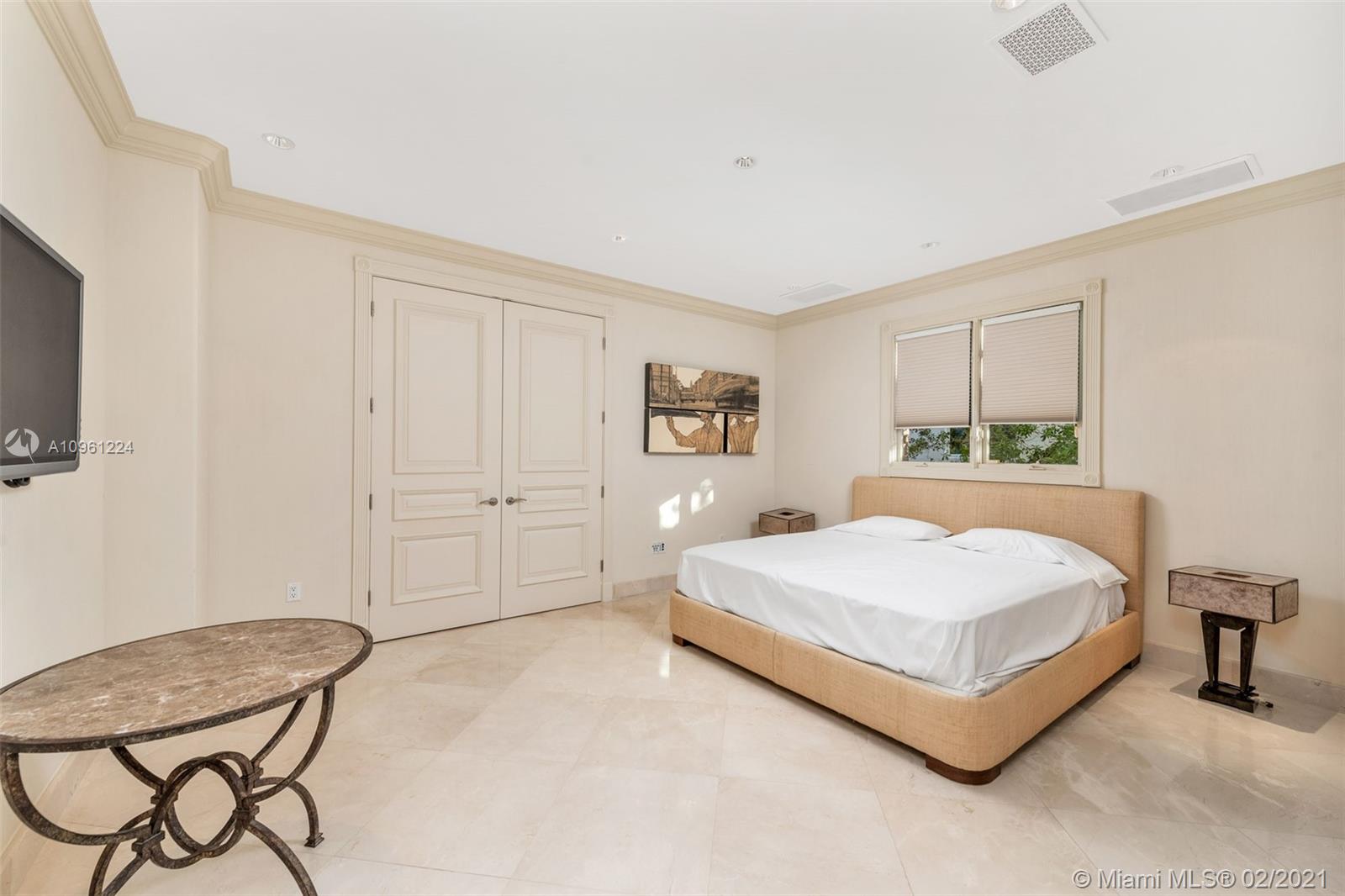 GOLDEN BEACH SEC A - Residential