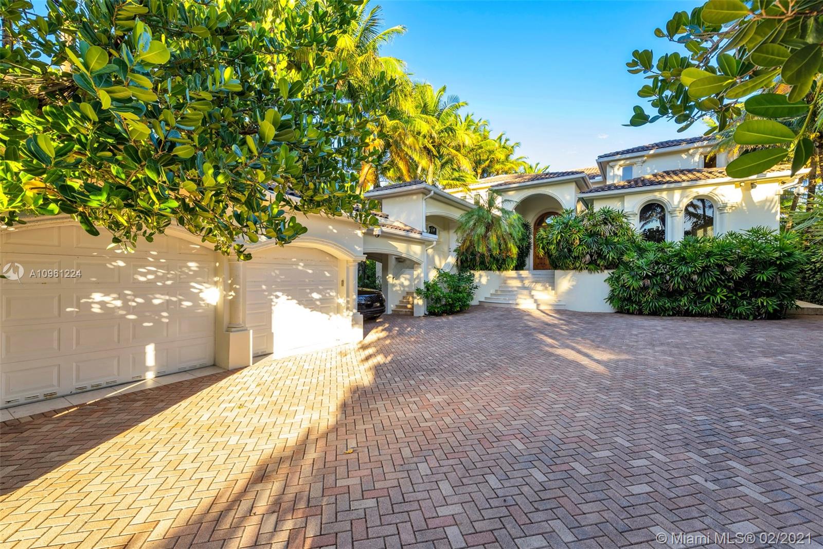 GOLDEN BEACH SEC A - Residential