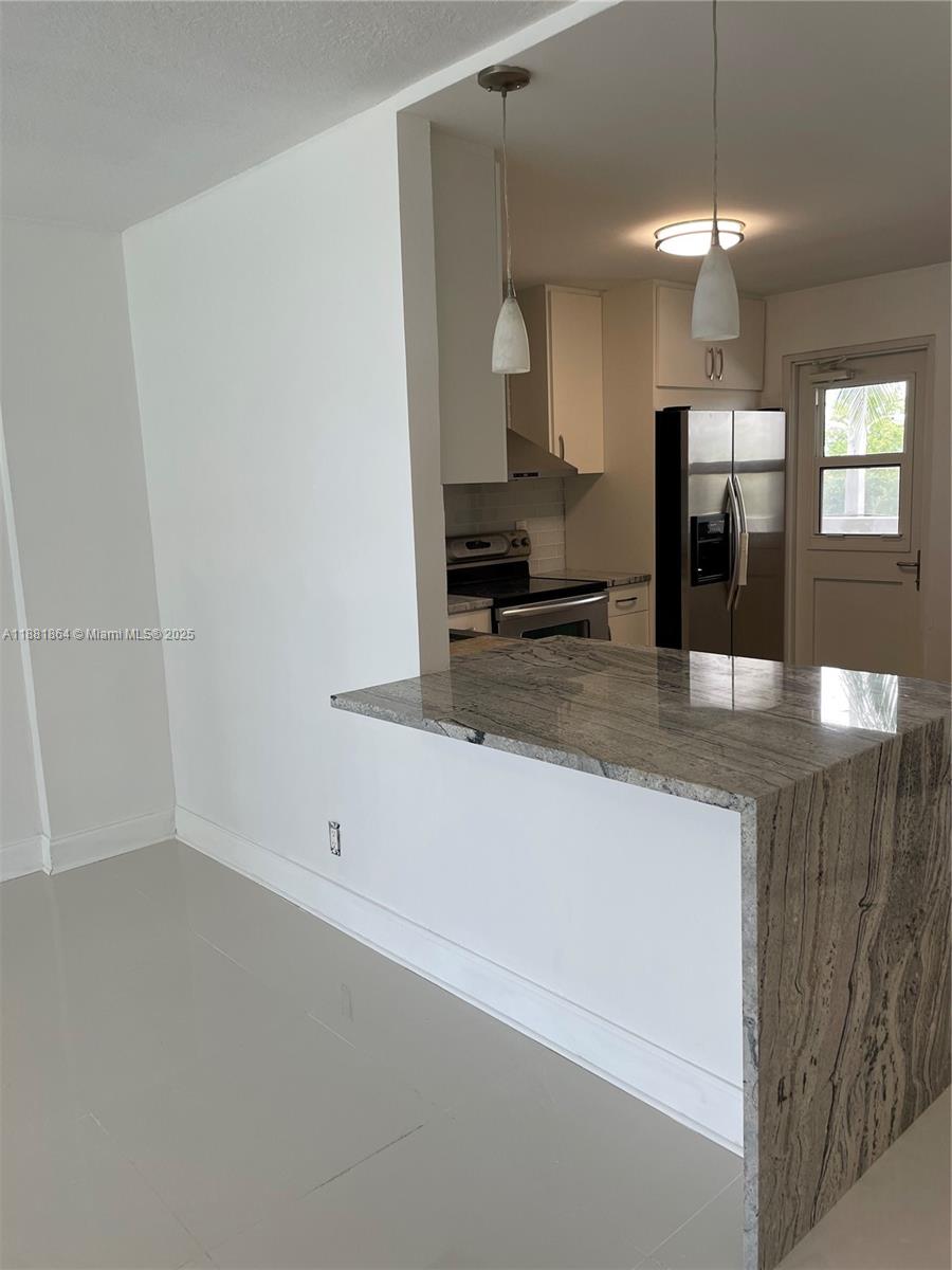 WHITE EGRET CONDO - Residential Lease