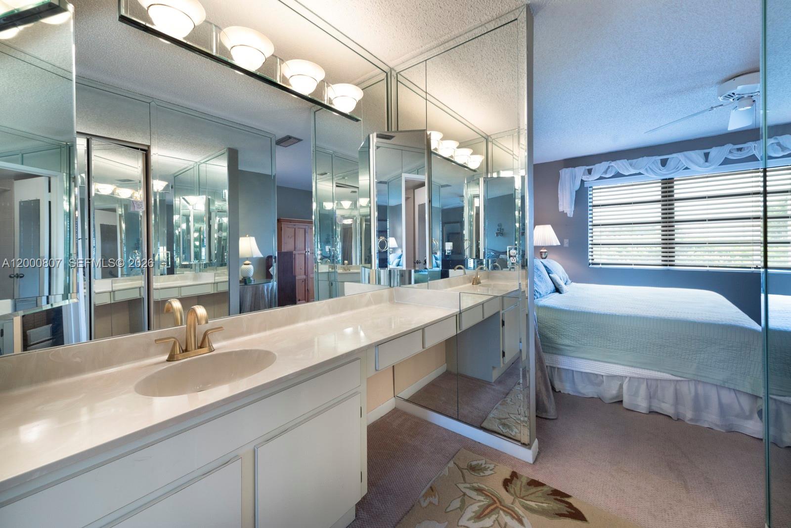 KENLAND COURT - Residential