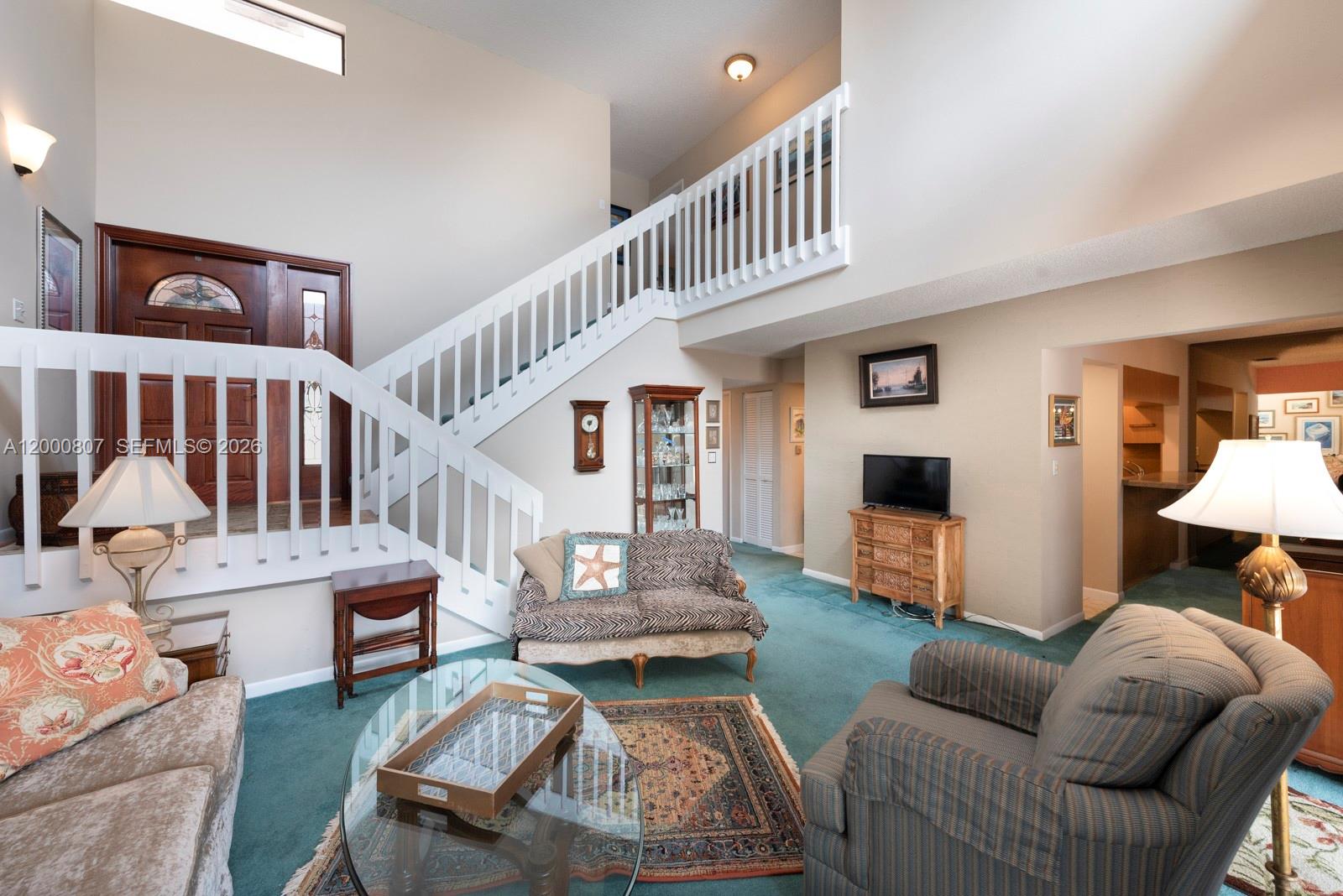 KENLAND COURT - Residential