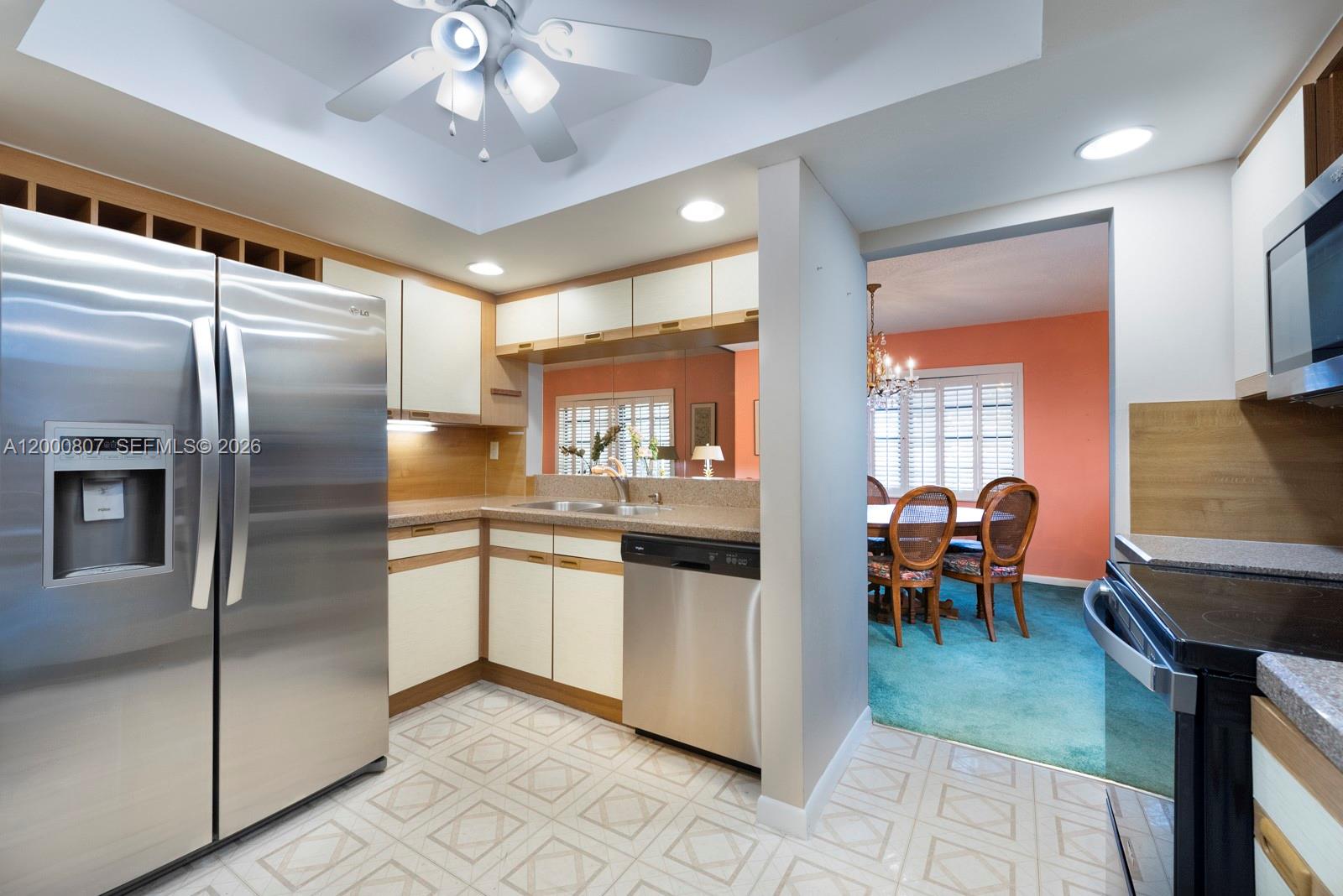 KENLAND COURT - Residential