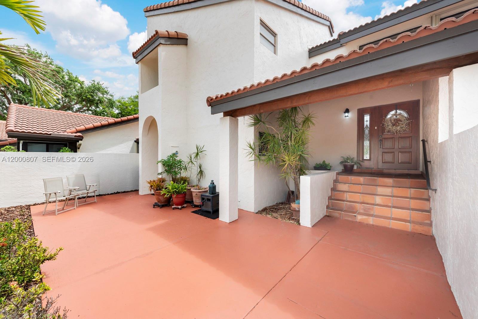 KENLAND COURT - Residential