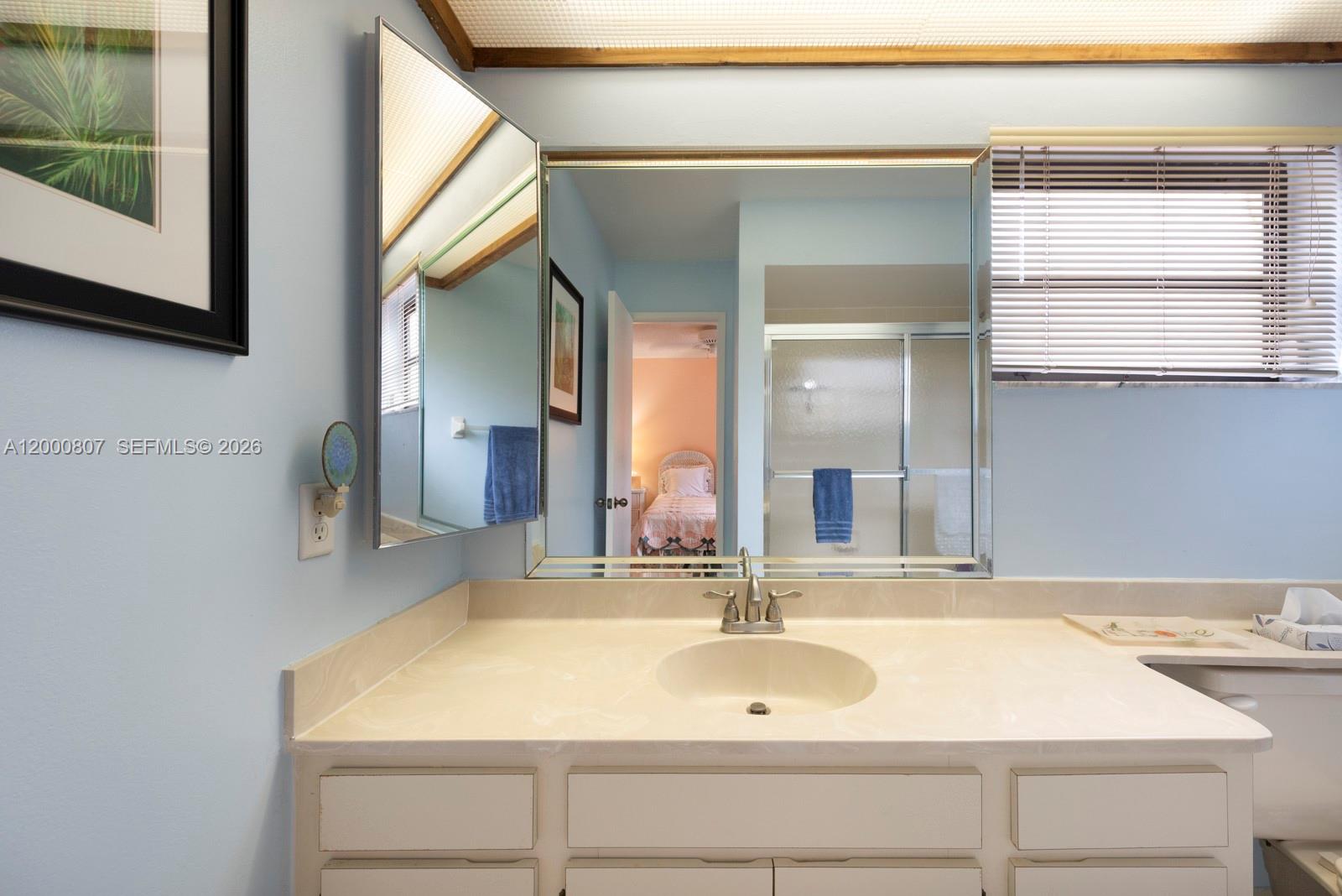 KENLAND COURT - Residential