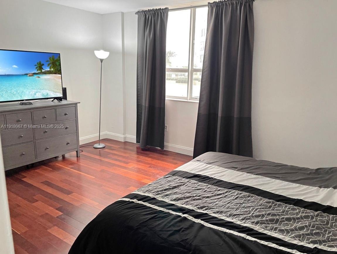 THE PLAZA OF BAL HARBOUR - Residential