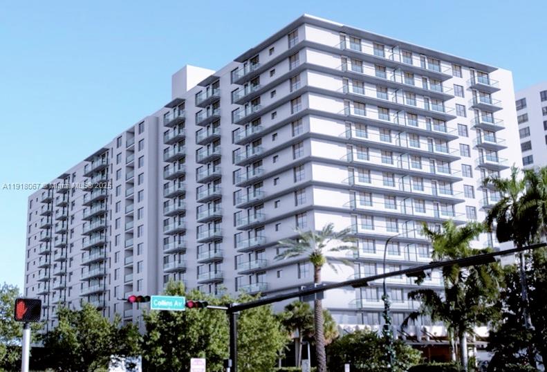 THE PLAZA OF BAL HARBOUR - Residential