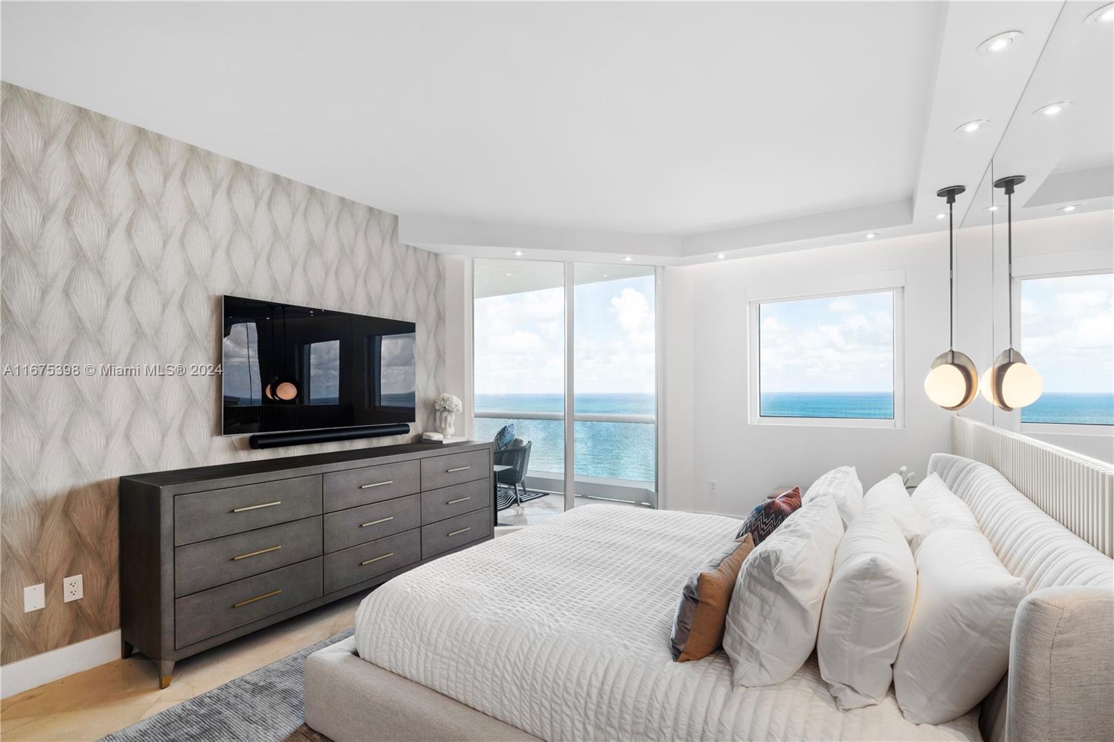 ACQUALINA OCEAN RESIDENCES - Residential