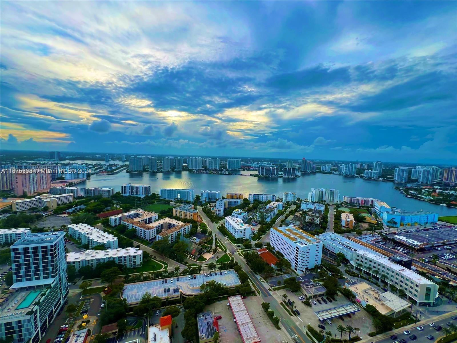 ACQUALINA OCEAN RESIDENCES - Residential