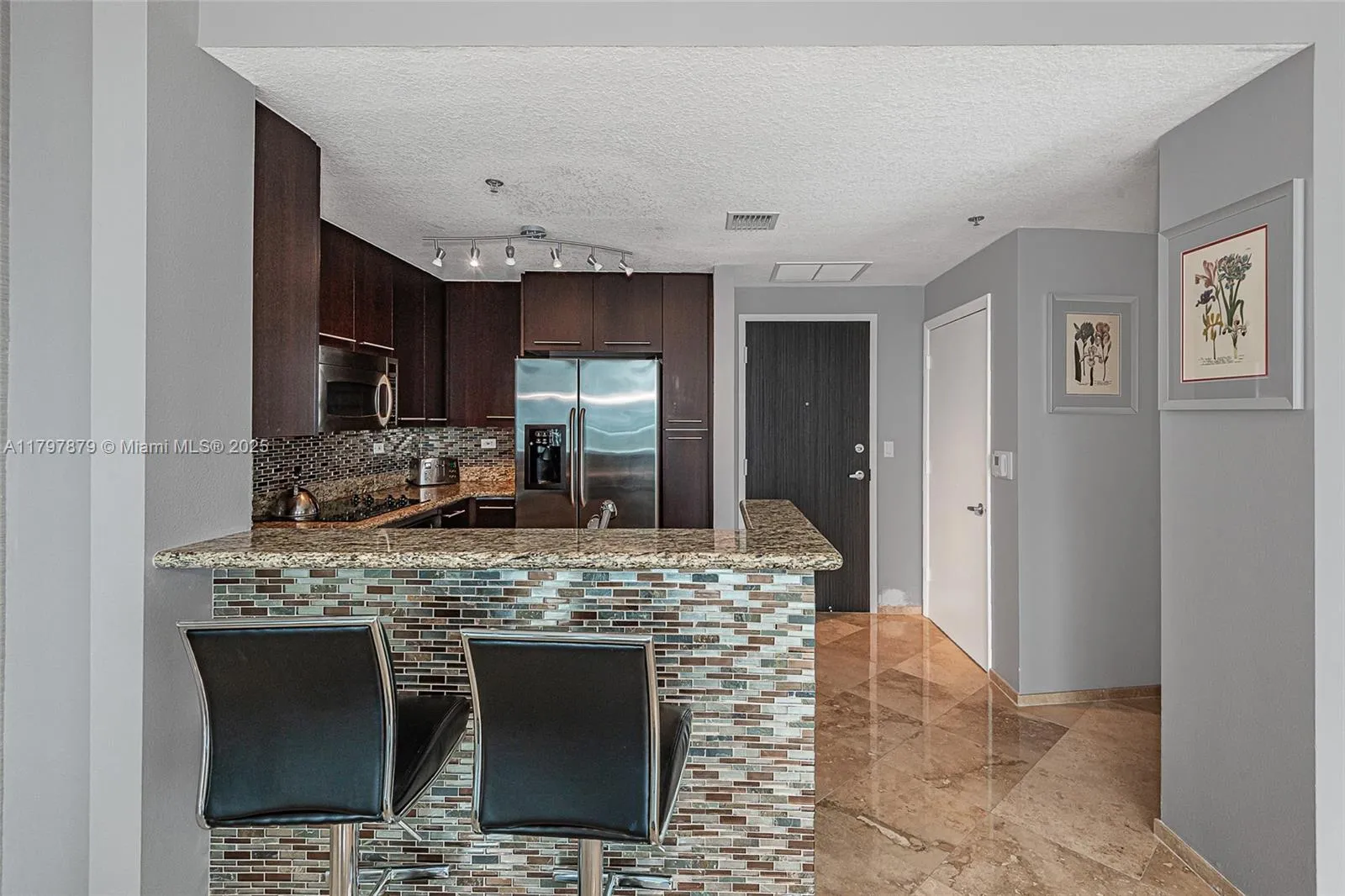 Miami Beach, Florida 33141, United States, 1 Bedroom Bedrooms, ,2 BathroomsBathrooms,Residential,Active,125220