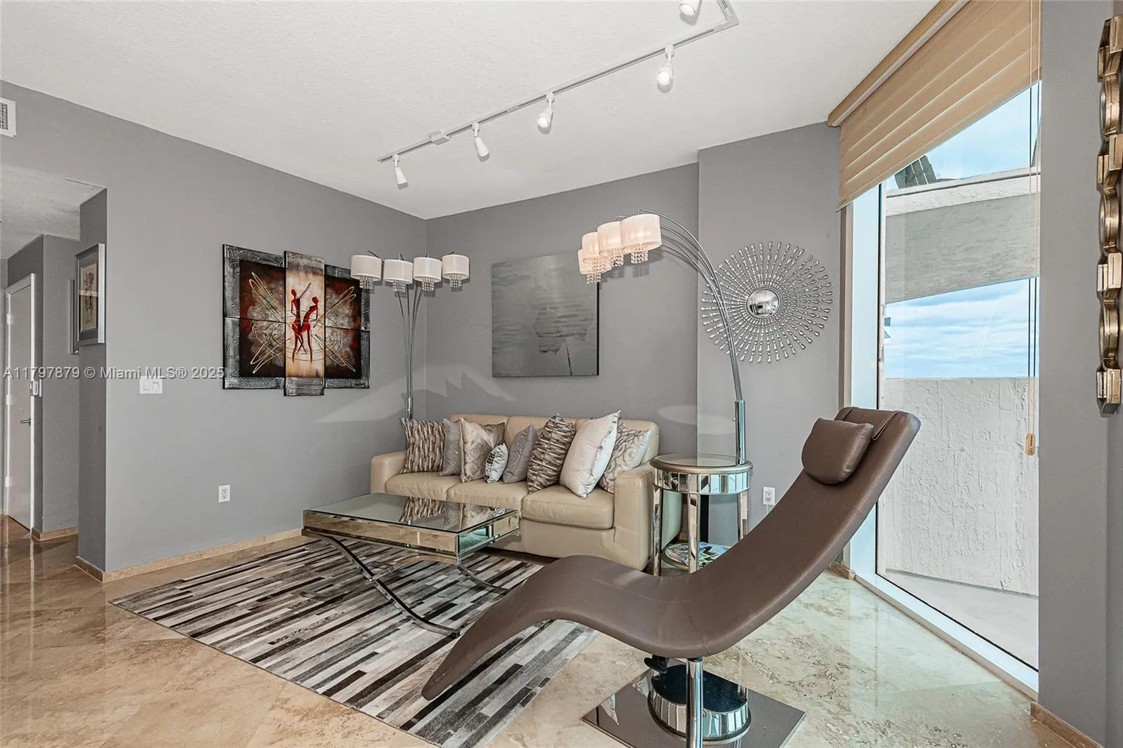 Miami Beach, Florida 33141, United States, 1 Bedroom Bedrooms, ,2 BathroomsBathrooms,Residential,Active,125220