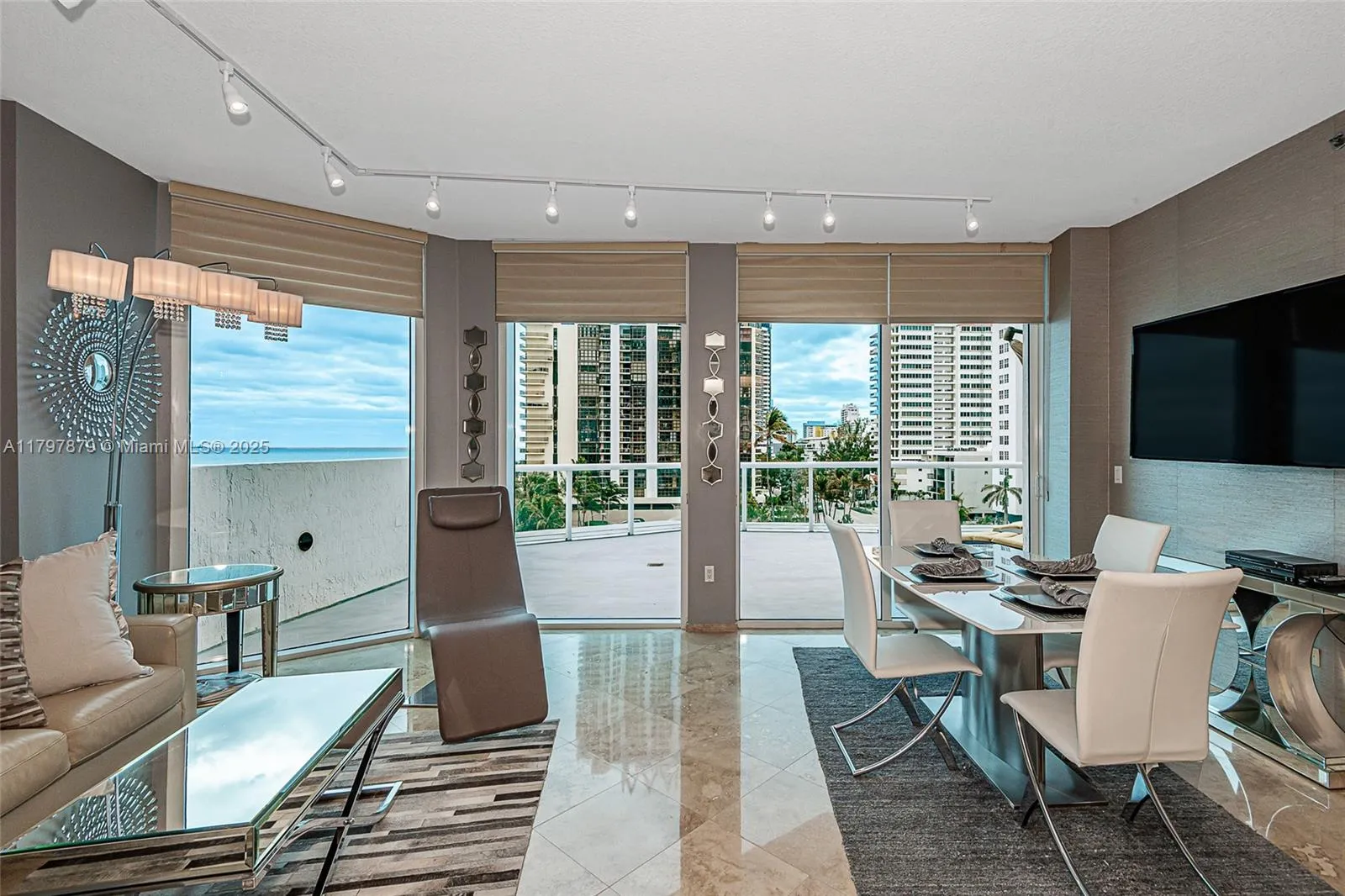 Miami Beach, Florida 33141, United States, 1 Bedroom Bedrooms, ,2 BathroomsBathrooms,Residential,Active,125220