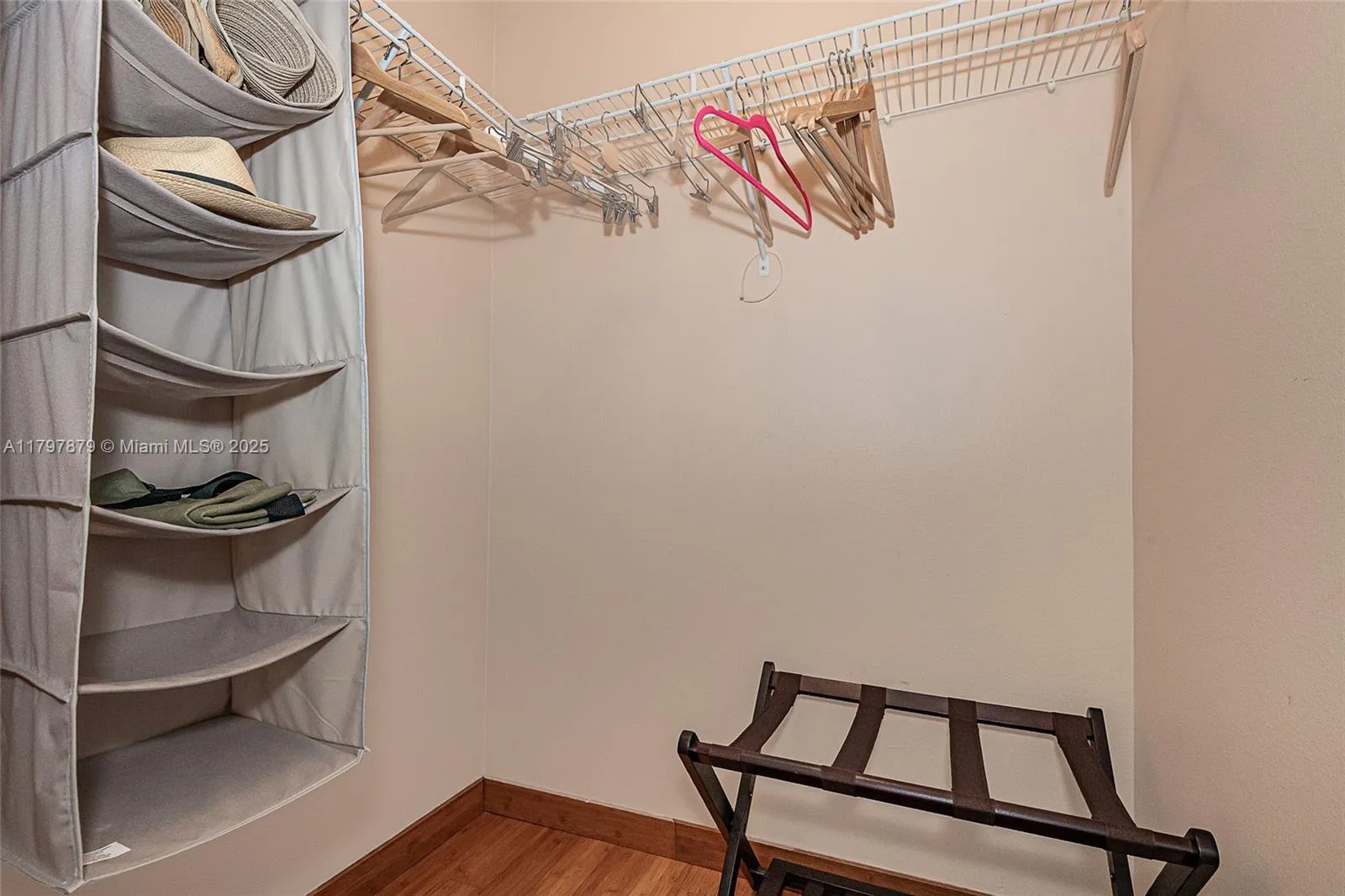 Miami Beach, Florida 33141, United States, 1 Bedroom Bedrooms, ,2 BathroomsBathrooms,Residential,Active,125220