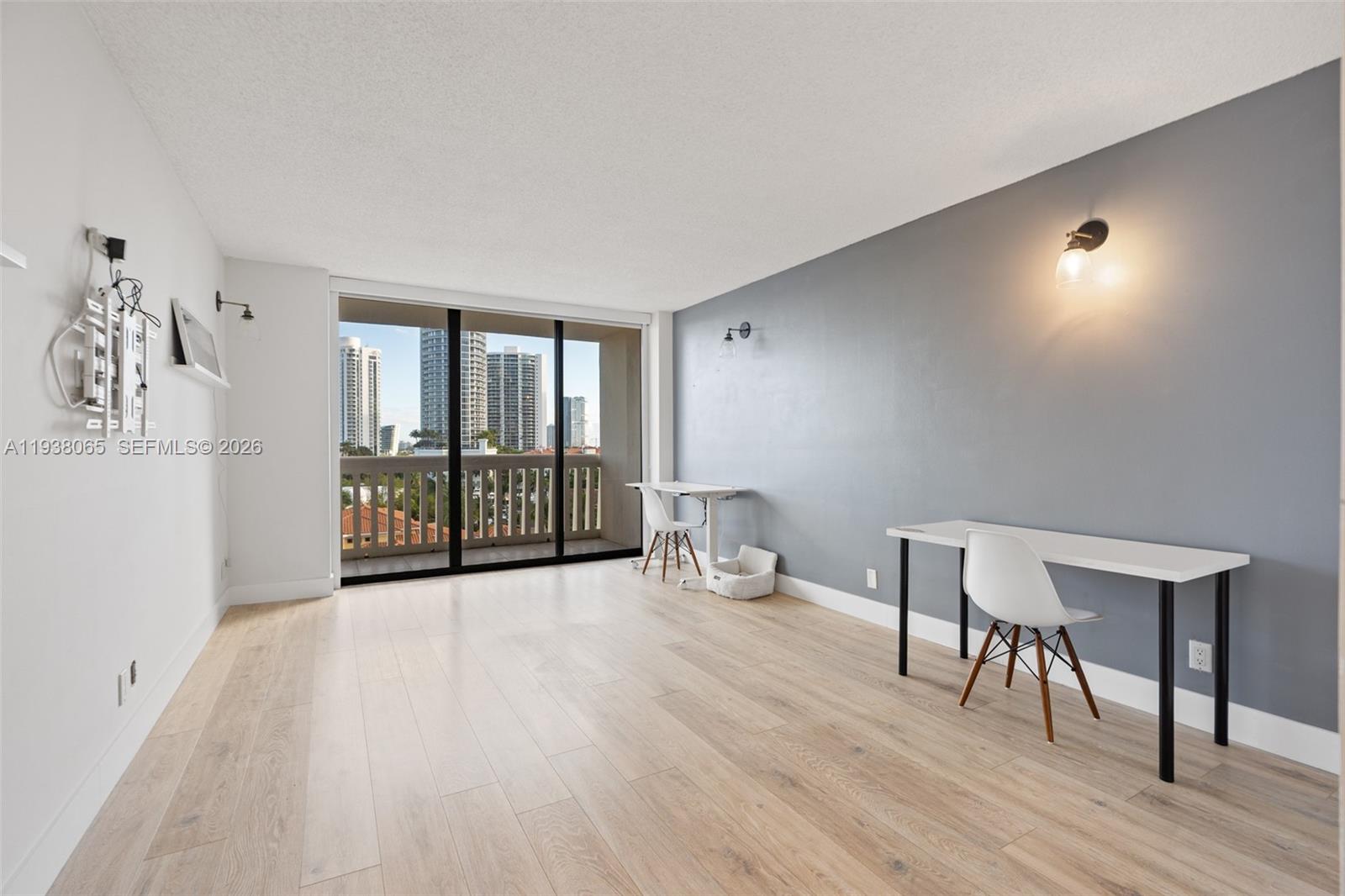 1000 ISL BLVD WILLIAMS IS - Residential