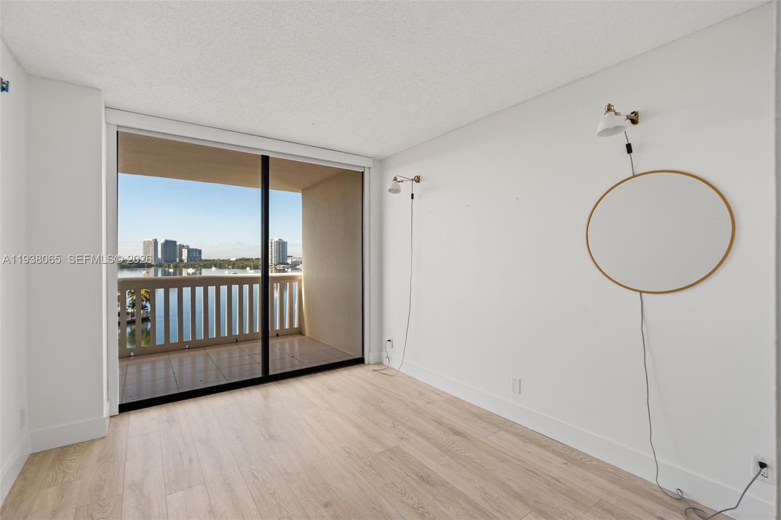 1000 ISL BLVD WILLIAMS IS - Residential