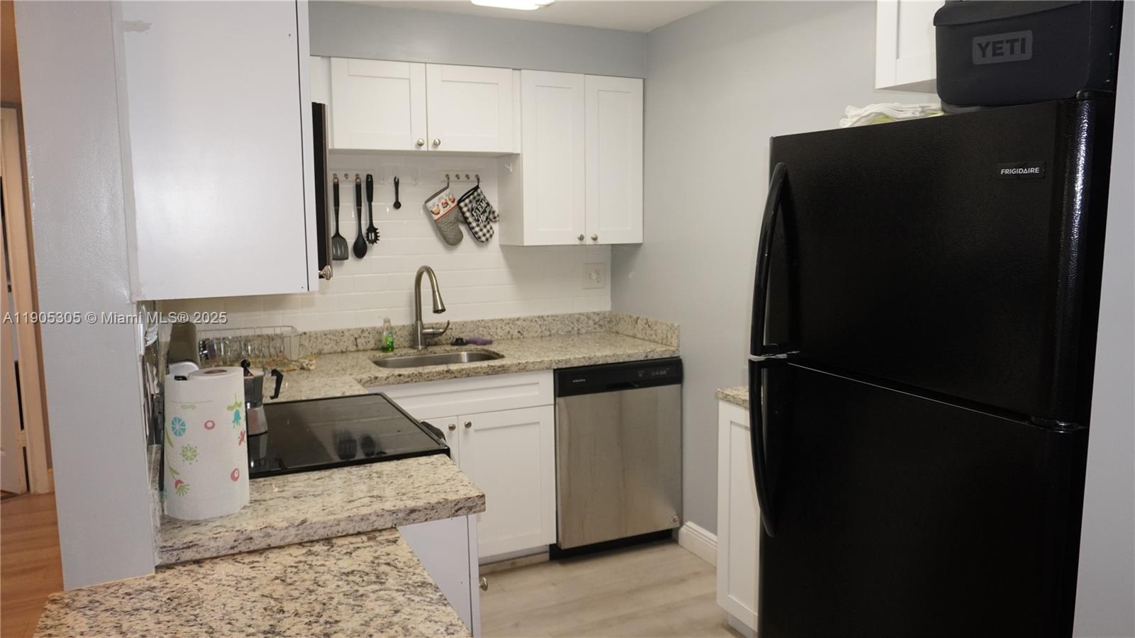 View photos, virtual tours, details... 3710 N Pine Island Rd 320