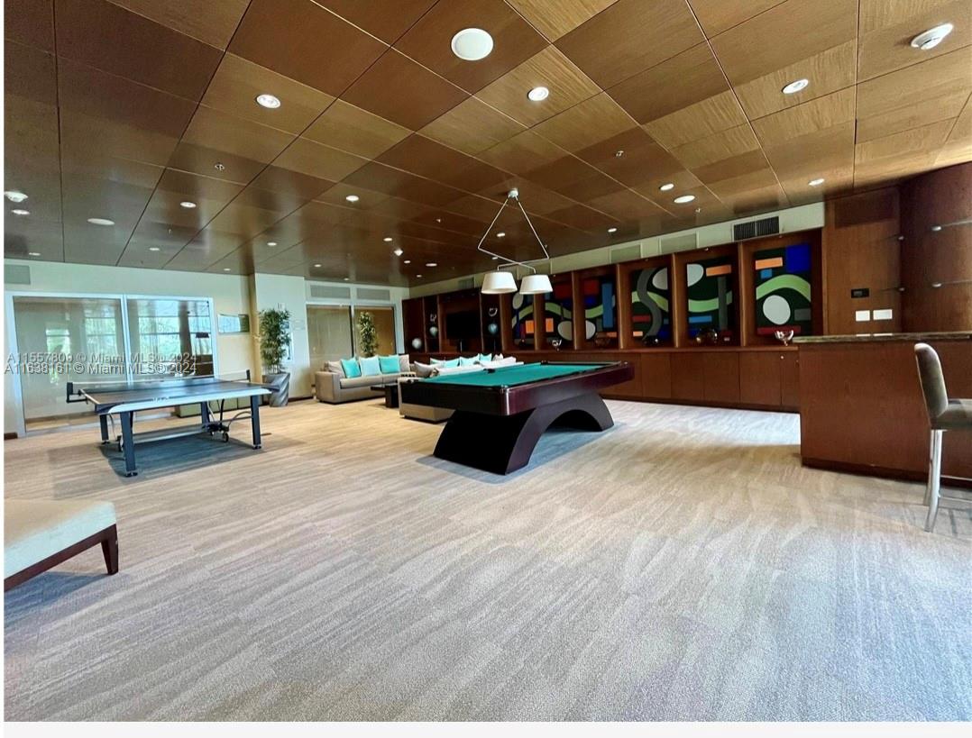 TAO SAWGRASS CONDOMINIUM - Residential Lease