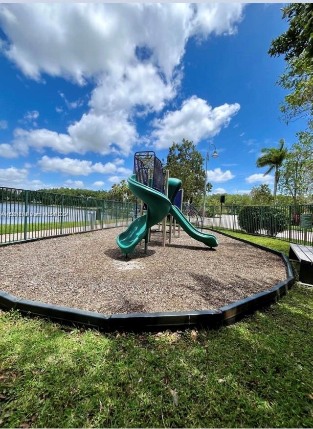 TAO SAWGRASS CONDOMINIUM - Residential Lease