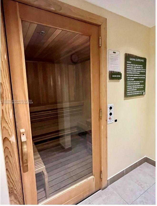 TAO SAWGRASS CONDOMINIUM - Residential Lease