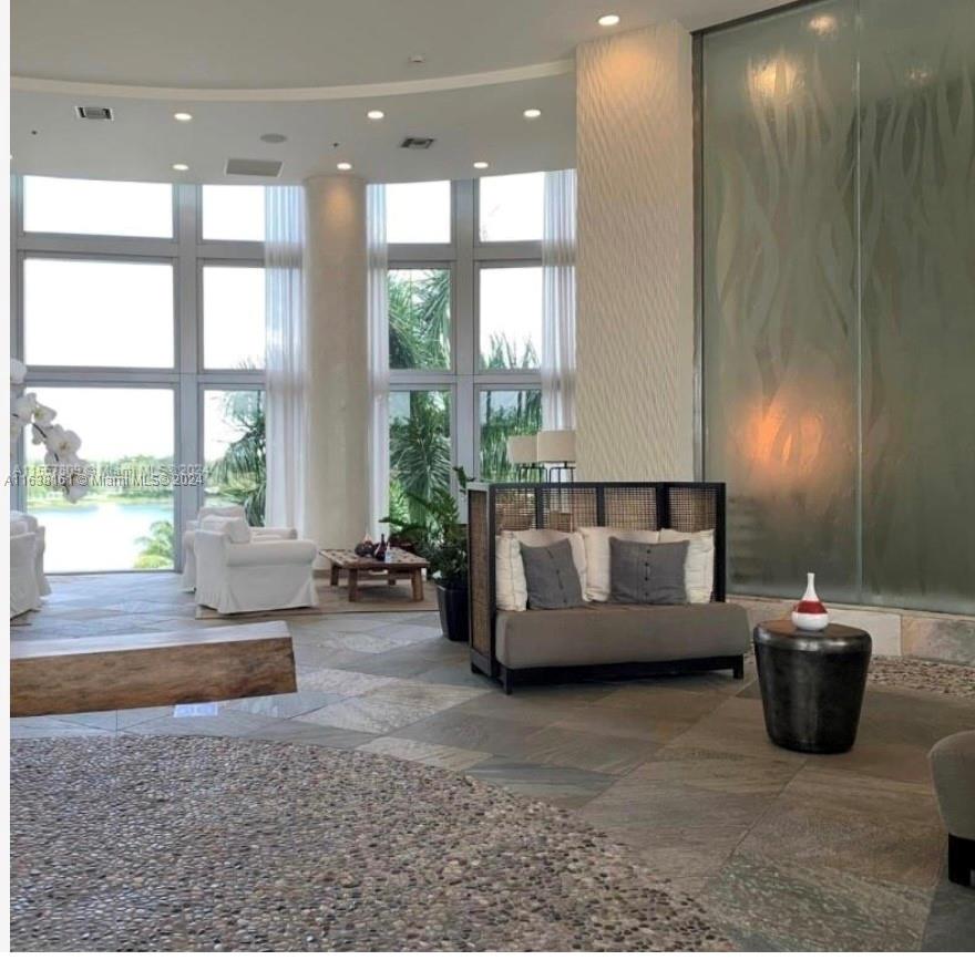 TAO SAWGRASS CONDOMINIUM - Residential Lease