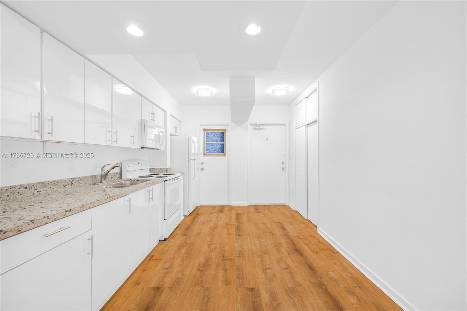 6580 Santona St A18