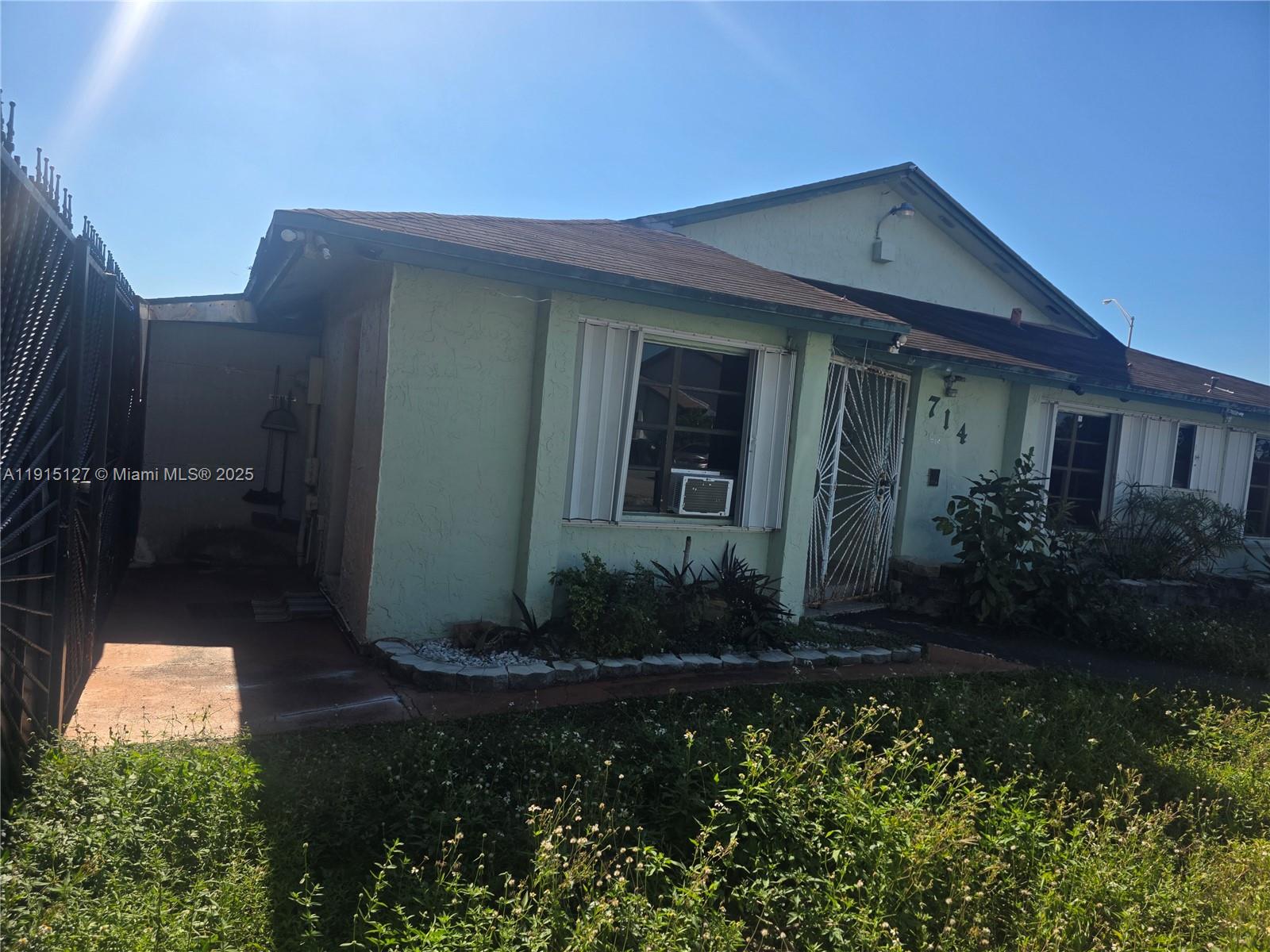 LES CHALETS II - Residential Lease